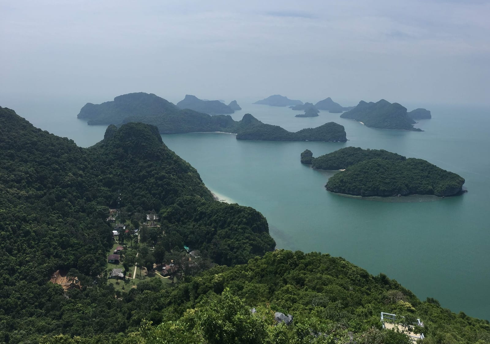 อุทยานฯ หมู่เกาะอ่างทอง ทริปเรือออกทะเลจากสมุย