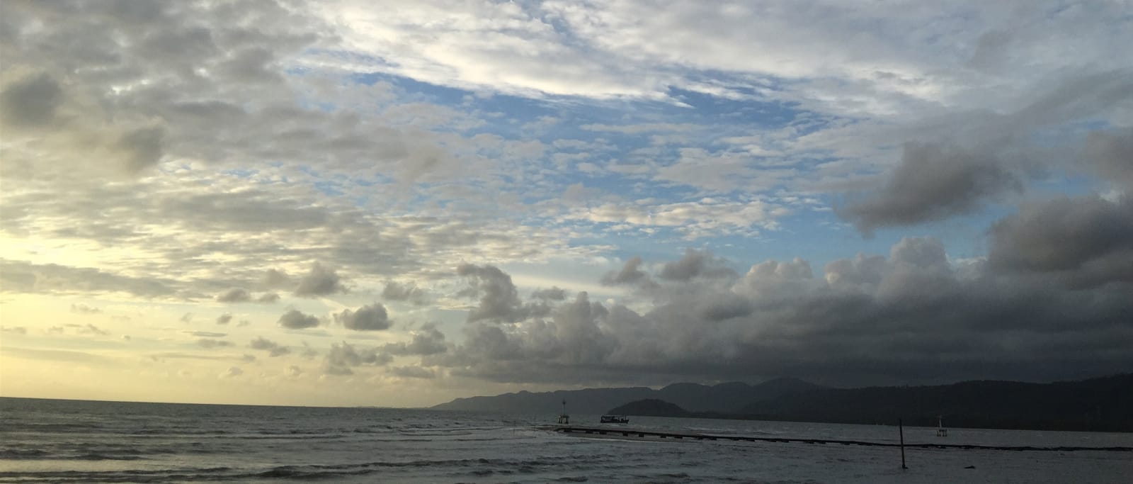 ตลาดชายแดนบ้านหาดเล็ก ใต้สุดตะวันออกของไทย