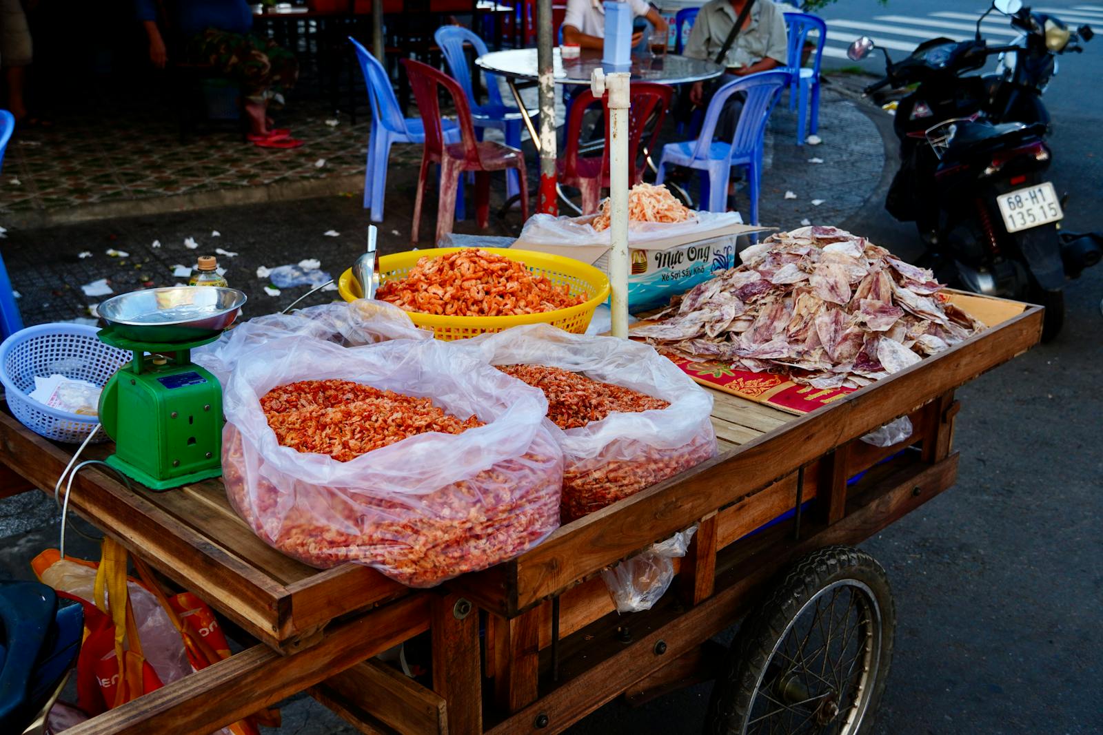 ของทะเลแห้ง กะปิ น้ำปลา บ้านเพ ซื้อที่ไหน ร้านไหนดี