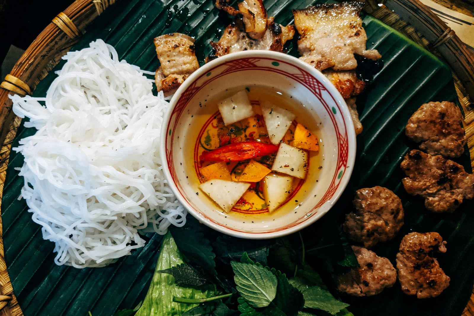 ร้านอาหารเวียดนามบึงกาฬ แหนมเนือง หมูยอ ข้าวเปียกเส้น