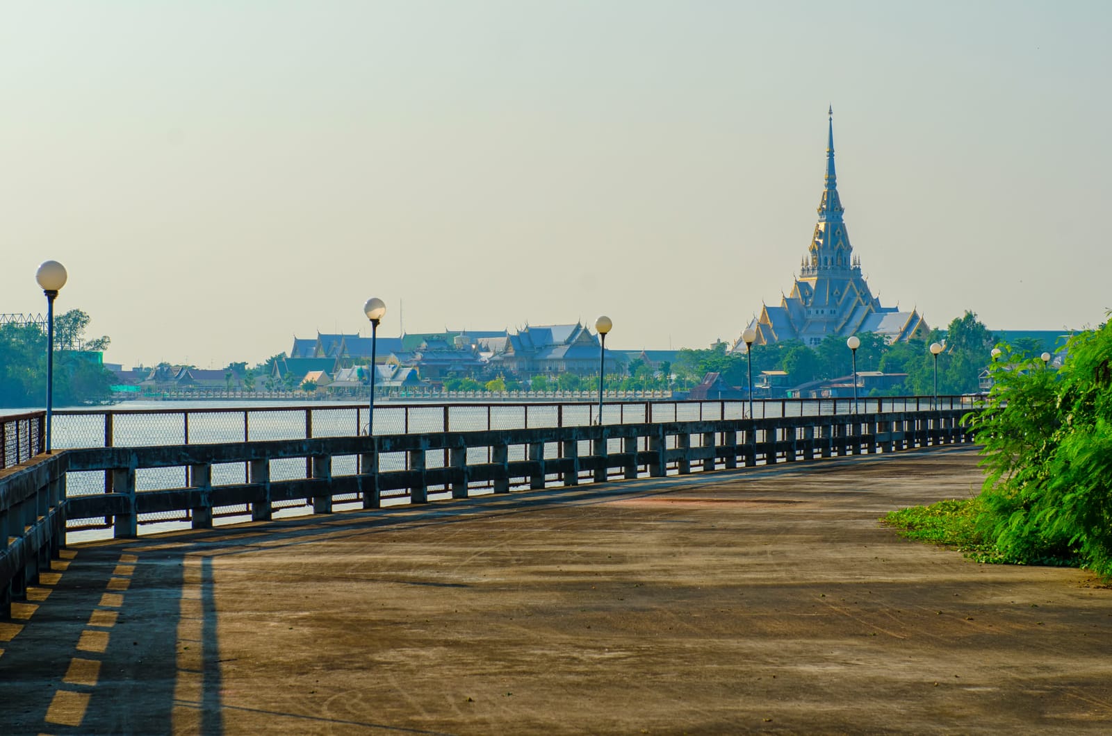 เที่ยวฉะเชิงเทรา 1 วัน โสธร–ตลาดบ้านใหม่–วัดสมาน