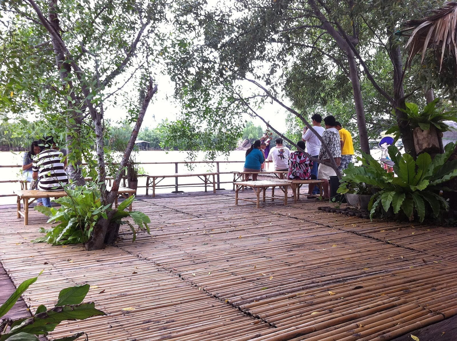ย่านเมืองเก่าแปดริ้ว ตลาดบ้านใหม่ริมน้ำบางปะกง