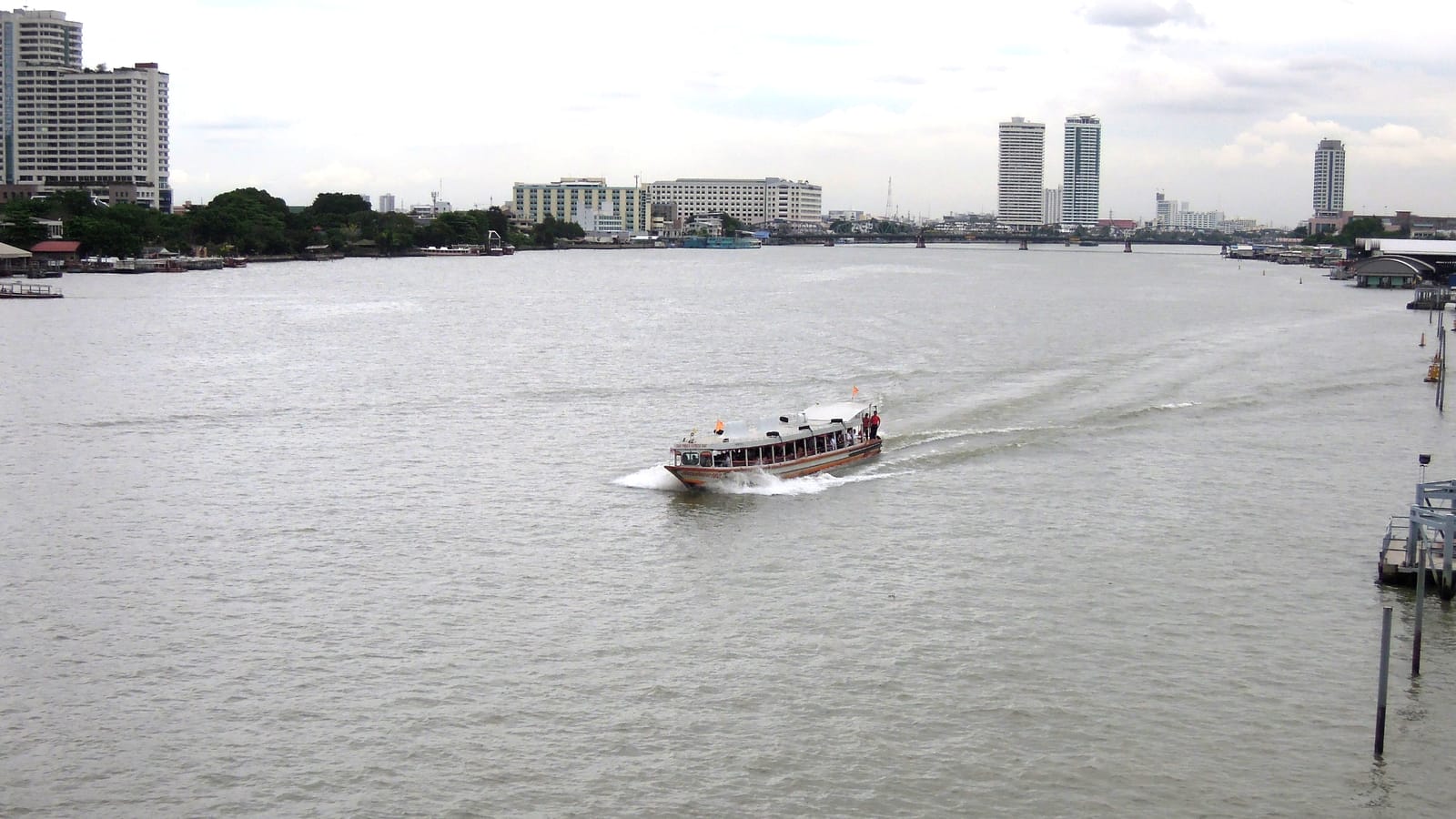 ล่องเรือเจ้าพระยา เรือด่วน เรือข้ามฟาก ดินเนอร์ครูซ