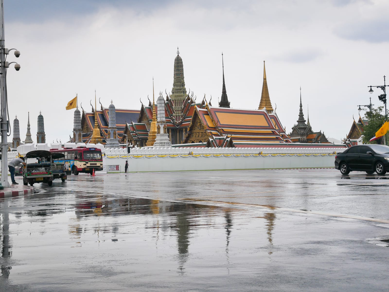 พระบรมมหาราชวัง + วัดพระแก้ว คู่มือเที่ยวฉบับครบ