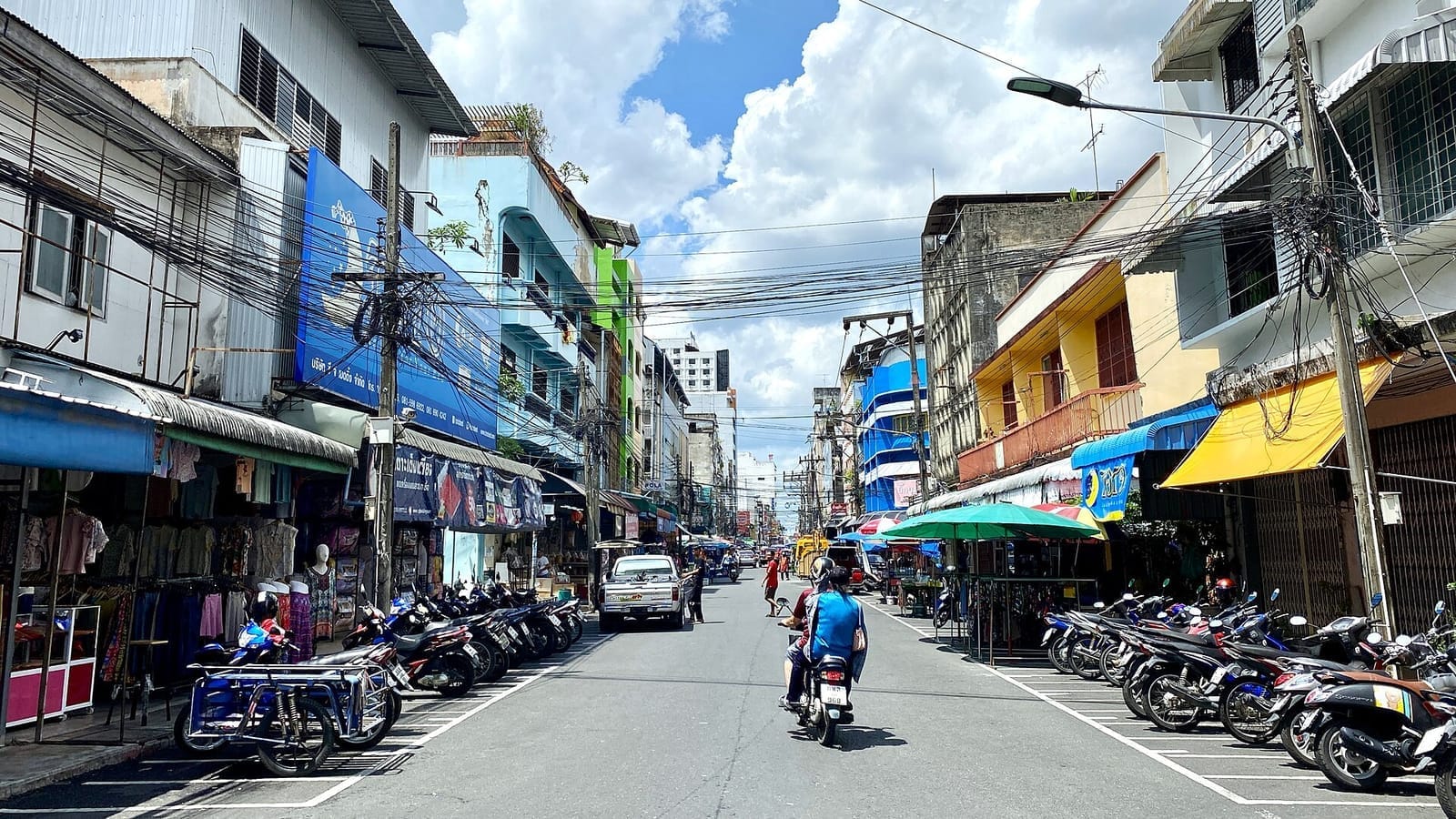 Hat Yai for Cross-Border Shoppers A Shop-and-Eat Route from Sadao/Padang Besar