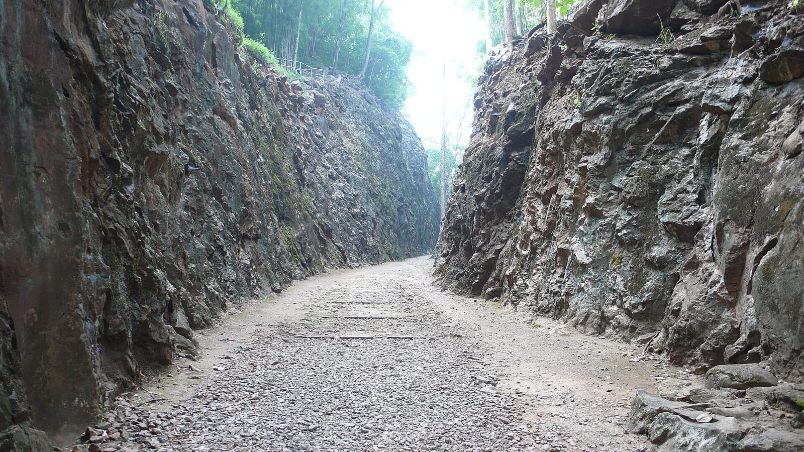 ช่องเขาขาด Hellfire Pass พิพิธภัณฑ์ เส้นทางเดินรำลึก