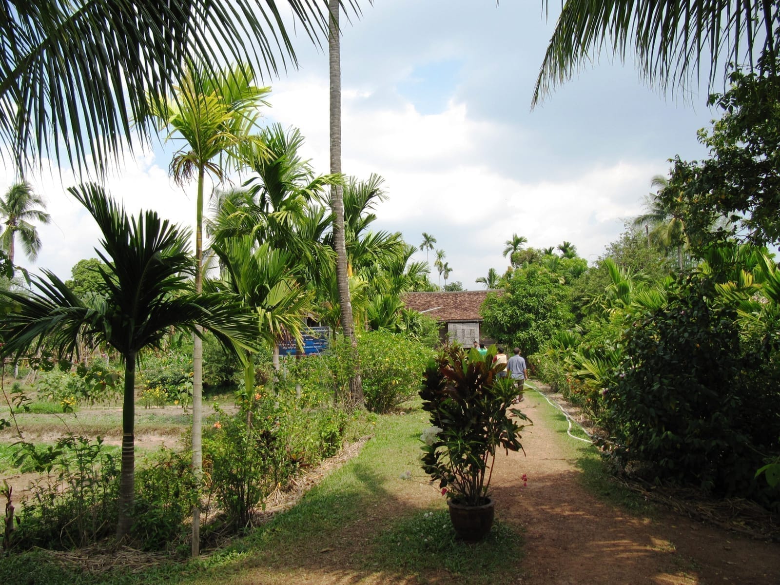 หมู่บ้านมิตรภาพไทย-เวียดนาม บ้านนาจอก · บ้านที่ลุงโฮเคยพำนัก