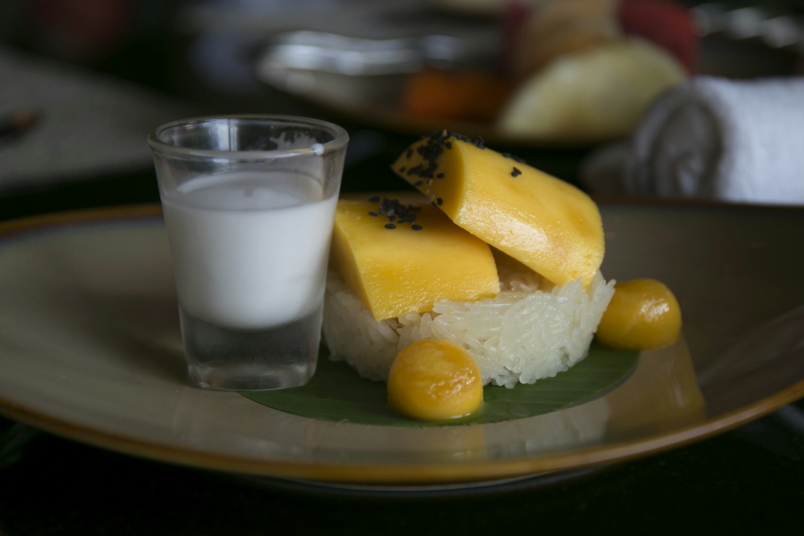 ของหวานกาฬสินธุ์ ขนมพื้นถิ่น ข้าวเหนียว ของกินเล่นตามตลาด