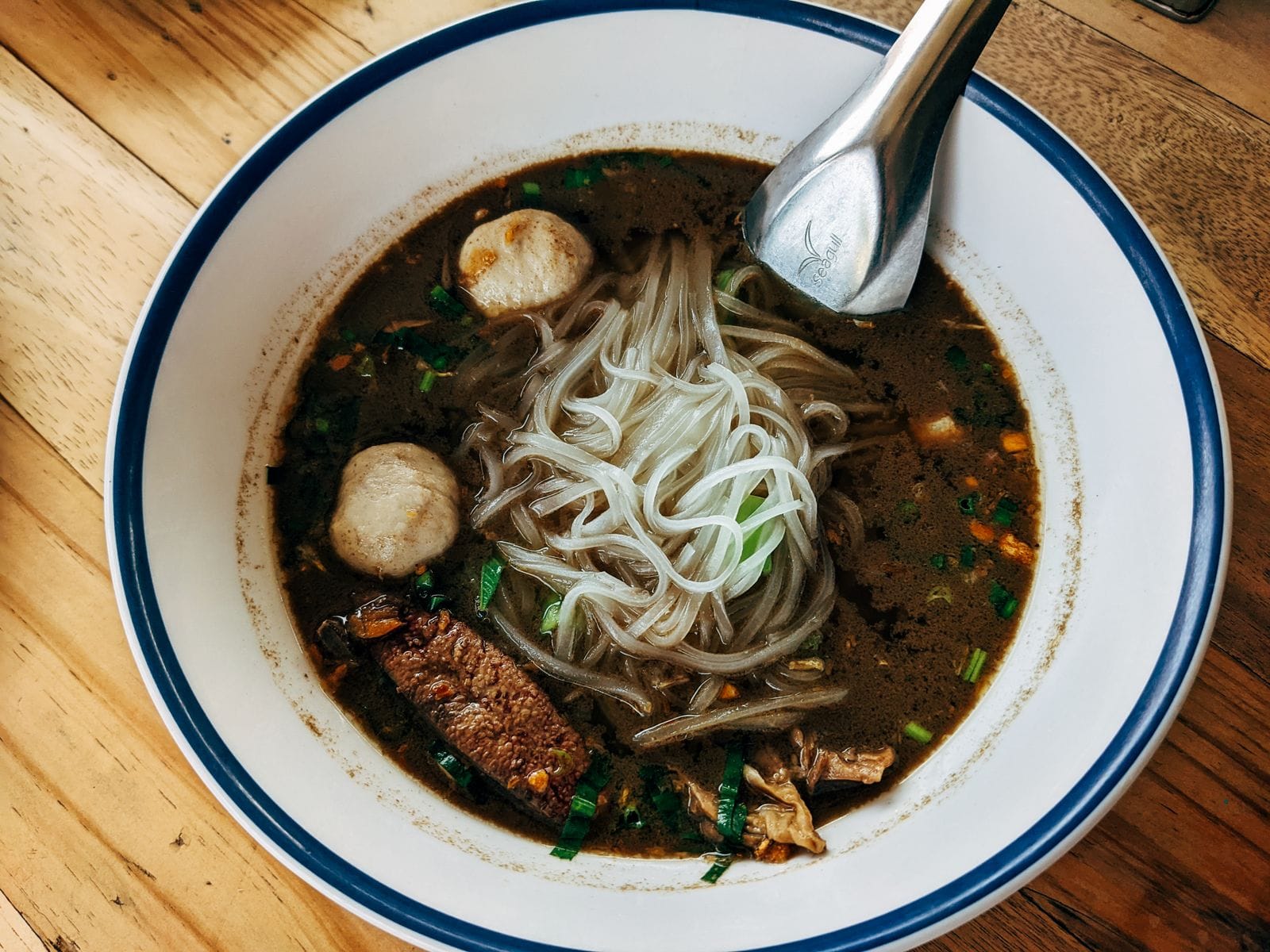 อาหารเช้าแบบคนกำแพงเพชร ตลาดเช้า ก๋วยเตี๋ยว โจ๊ก กาแฟโบราณ