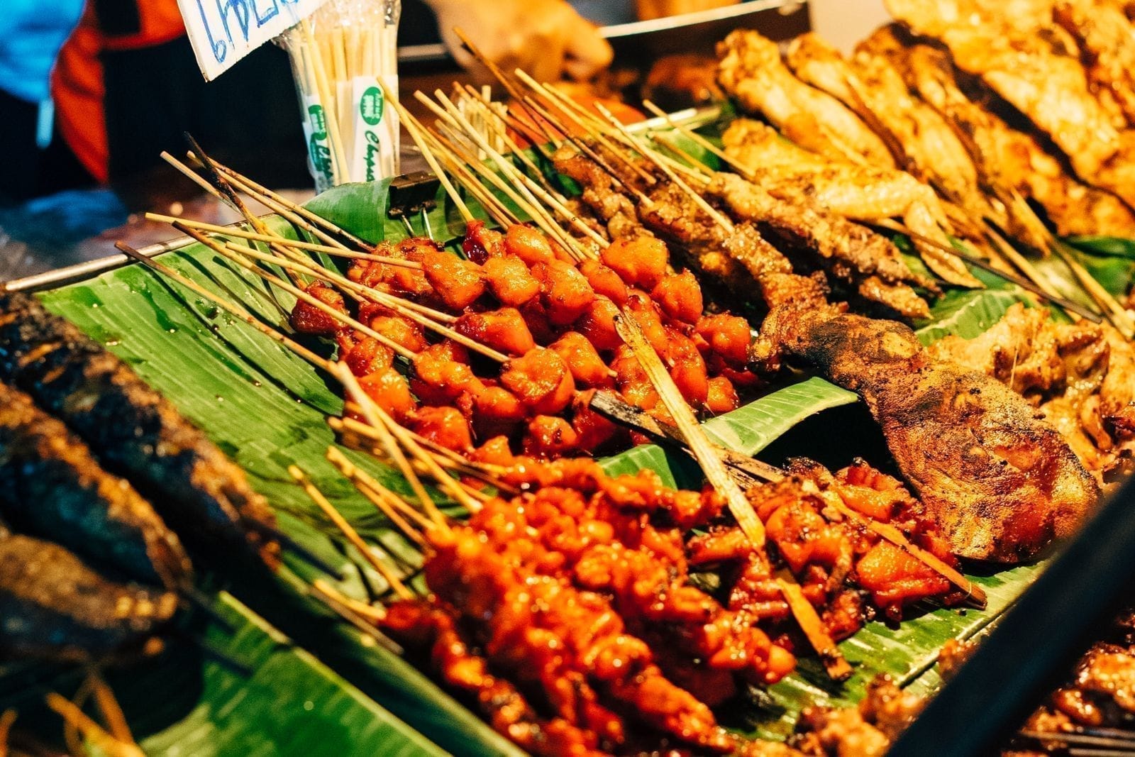 ตลาดเย็น & ถนนคนเดิน กำแพงเพชร เดินชิม