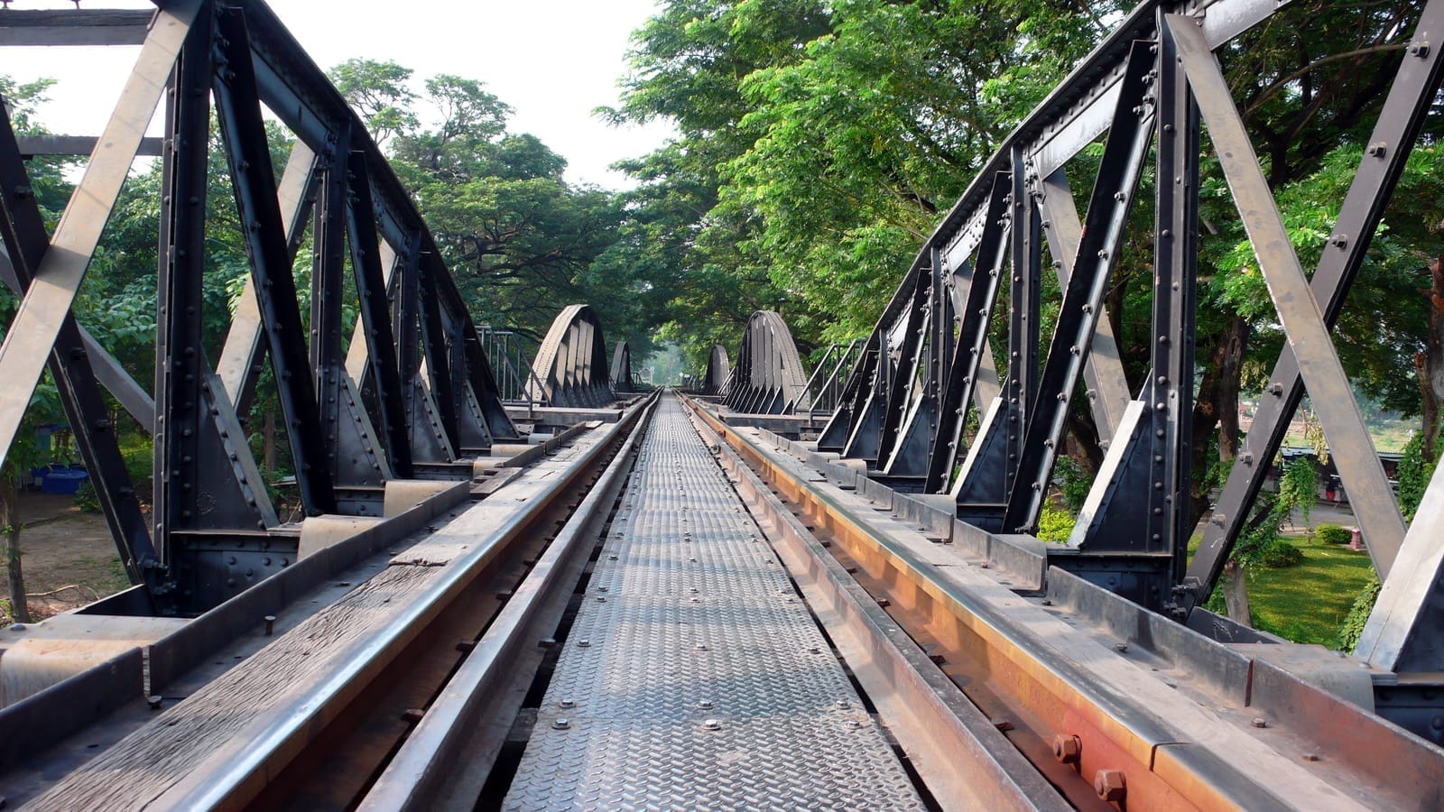 ที่เที่ยวกาญจนบุรี น้ำตก ประวัติศาสตร์ แม่น้ำแคว