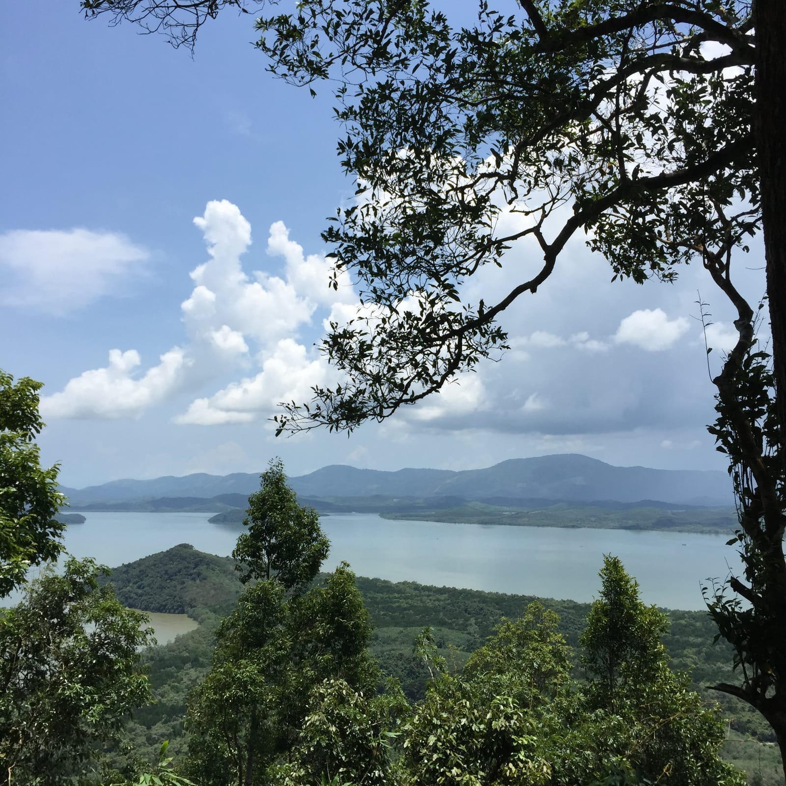 เขาฝาชี จุดชมวิวปากแม่น้ำกระบุรีและฝั่งพม่า