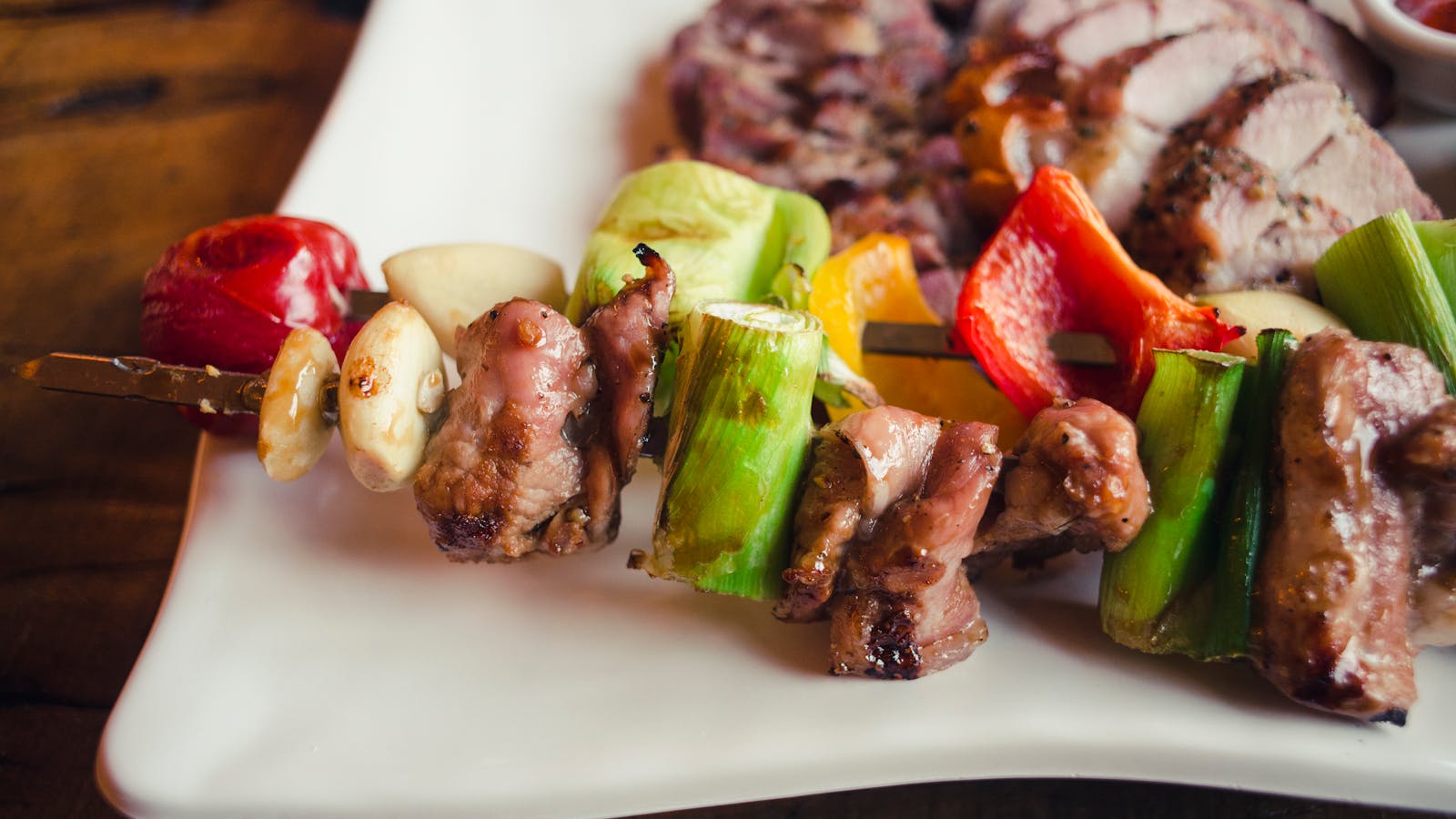 หมูย่างเขาค้อ + ข้าวโพดหวานริมทาง ของกินคู่ทริปขึ้นเขา
