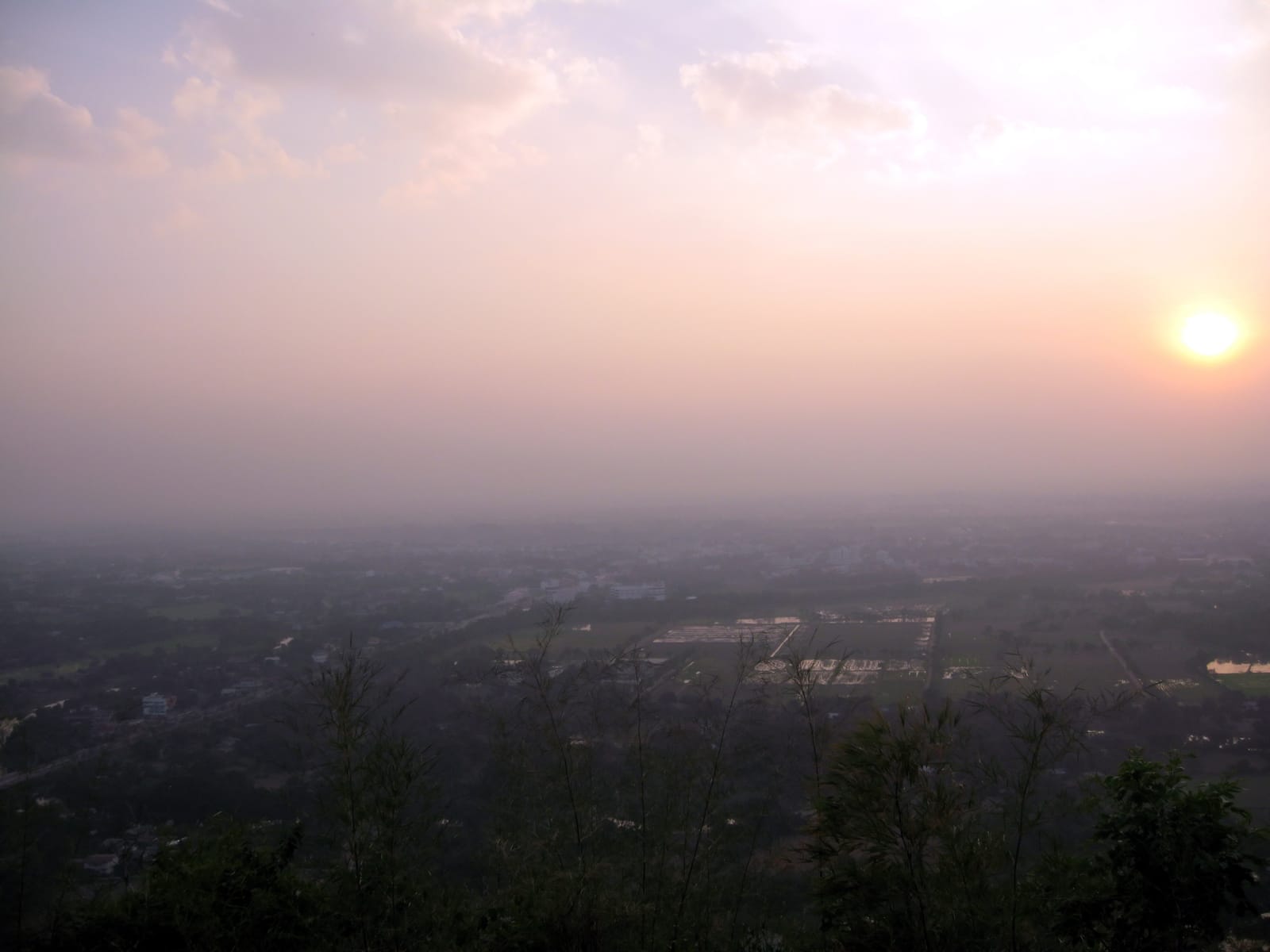 เขาพลอง–เขาขยาย จุดชมวิวเมืองชัยนาท