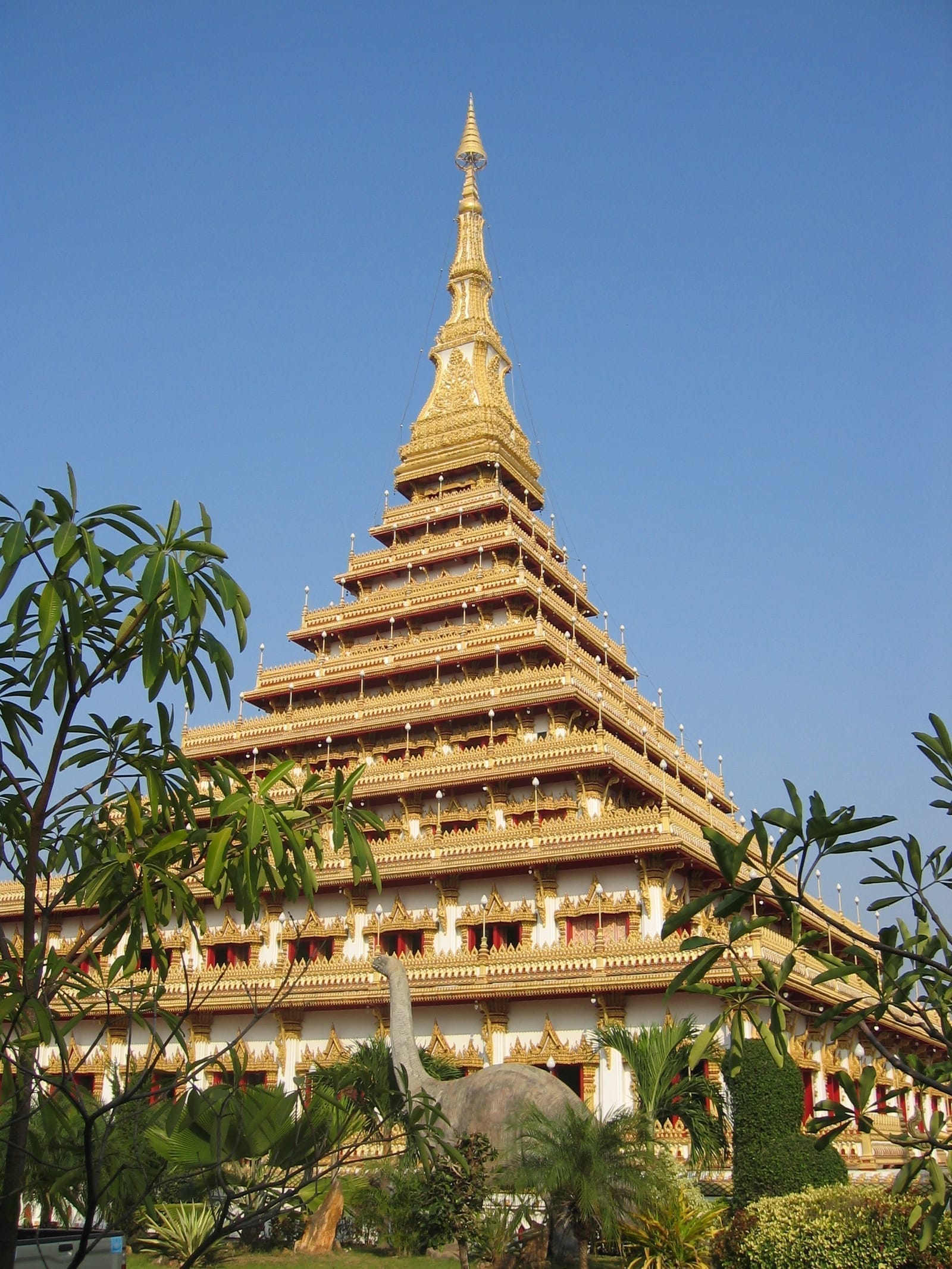 ขอนแก่น–นครราชสีมา ถนนมิตรภาพสู่อีสาน
