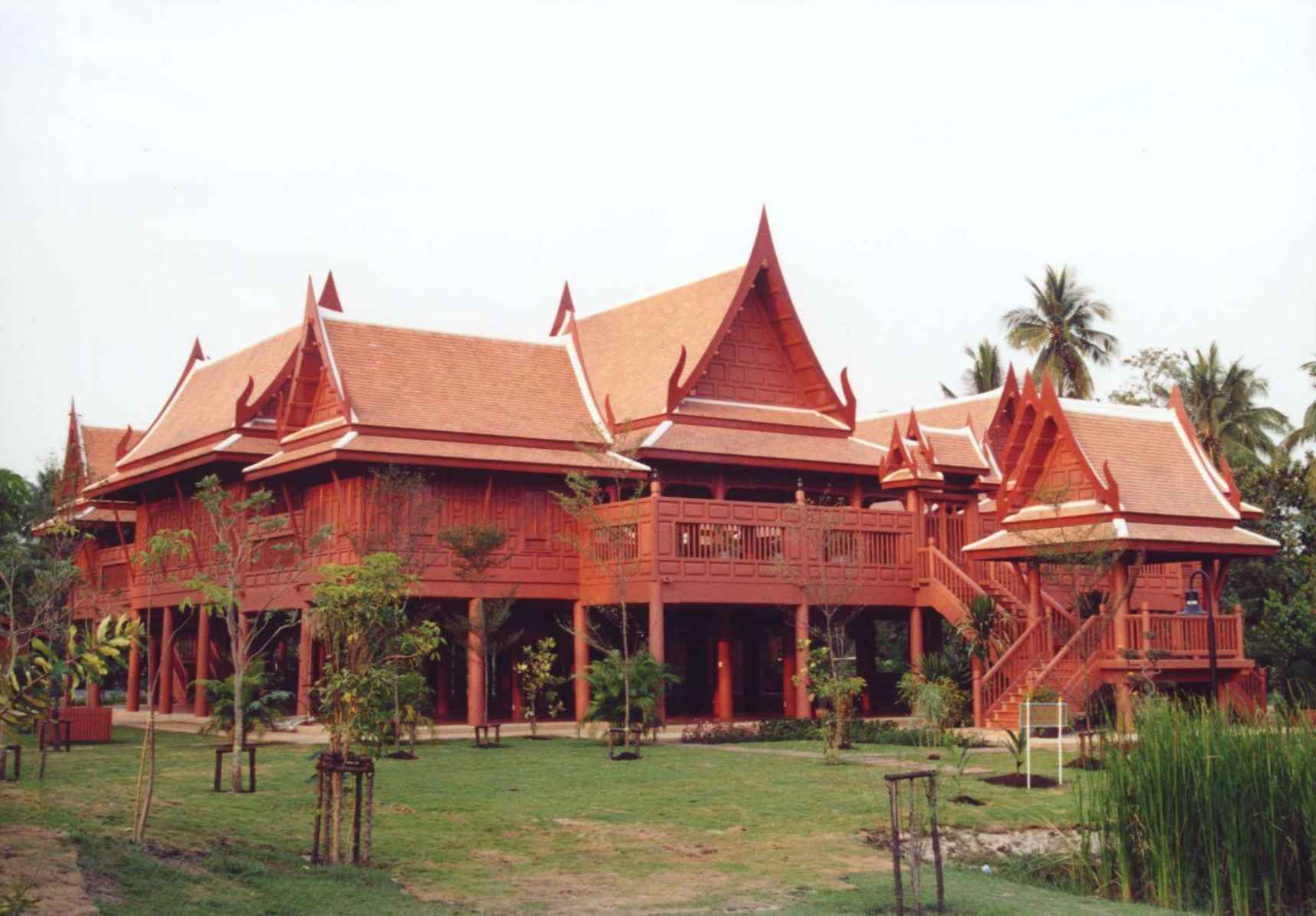 อุทยาน ร.2 อัมพวา เรือนไทยริมคลอง ถิ่นกำเนิดรัชกาลที่ 2