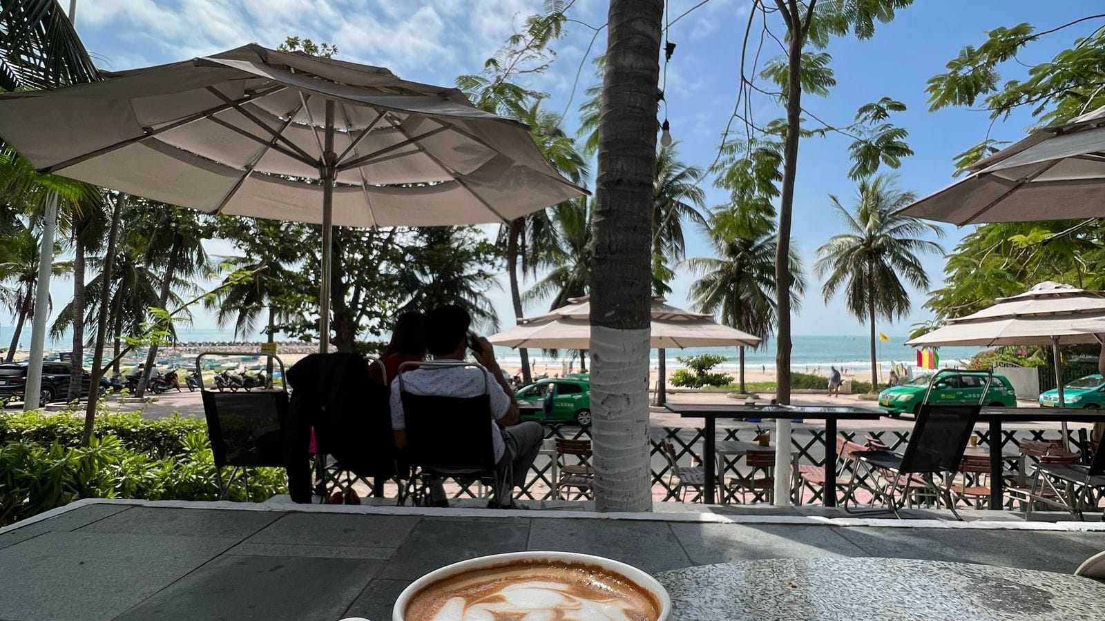 Koh Chang Cafes Beachfront, Garden & Good Coffee