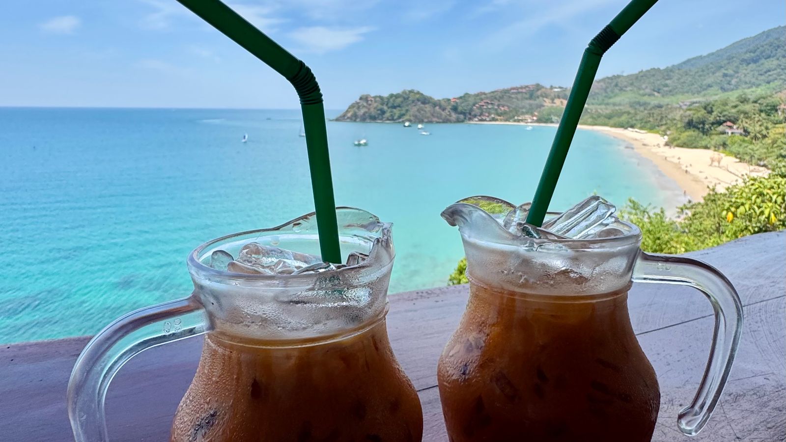 คาเฟ่เกาะหลีเป๊ะ 10 ร้านกาแฟสด สมูทตี้ นั่งพักระหว่างวัน