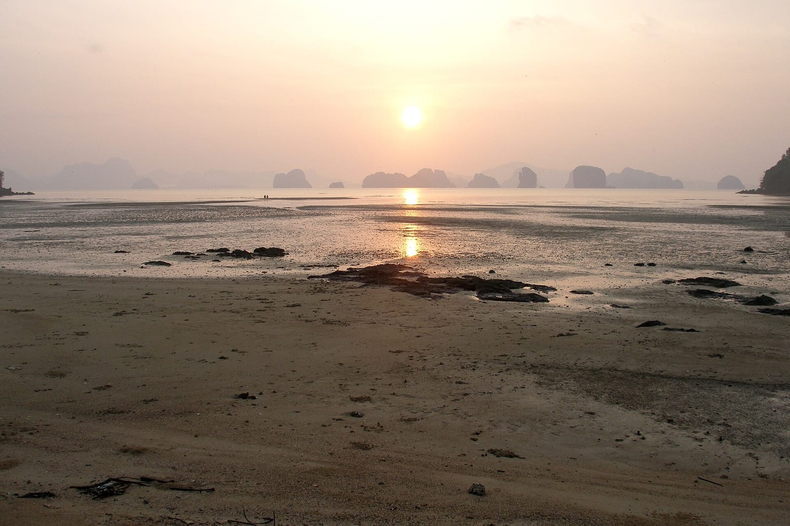 เกาะยาวน้อย–เกาะยาวใหญ่ แพลนสายเกาะเงียบ นอนยาว ๆ
