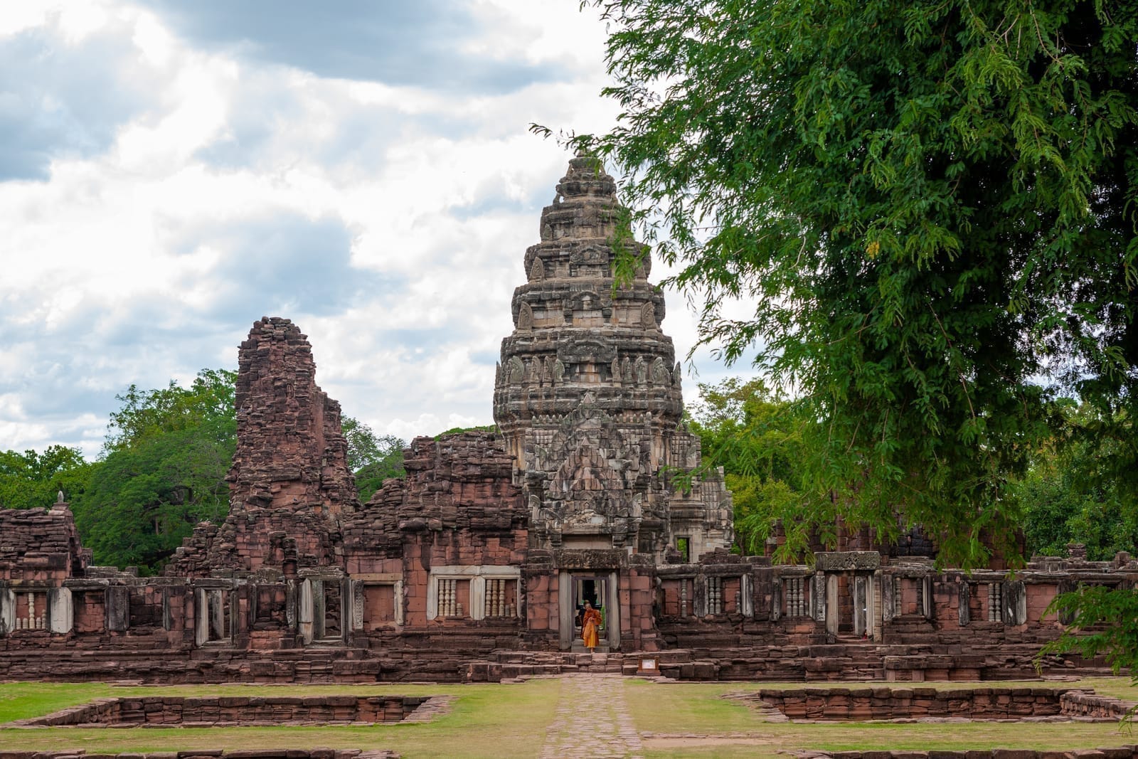 แผนเที่ยวโคราชสายวัฒนธรรม พิมาย + ผ้าไหมปักธงชัย