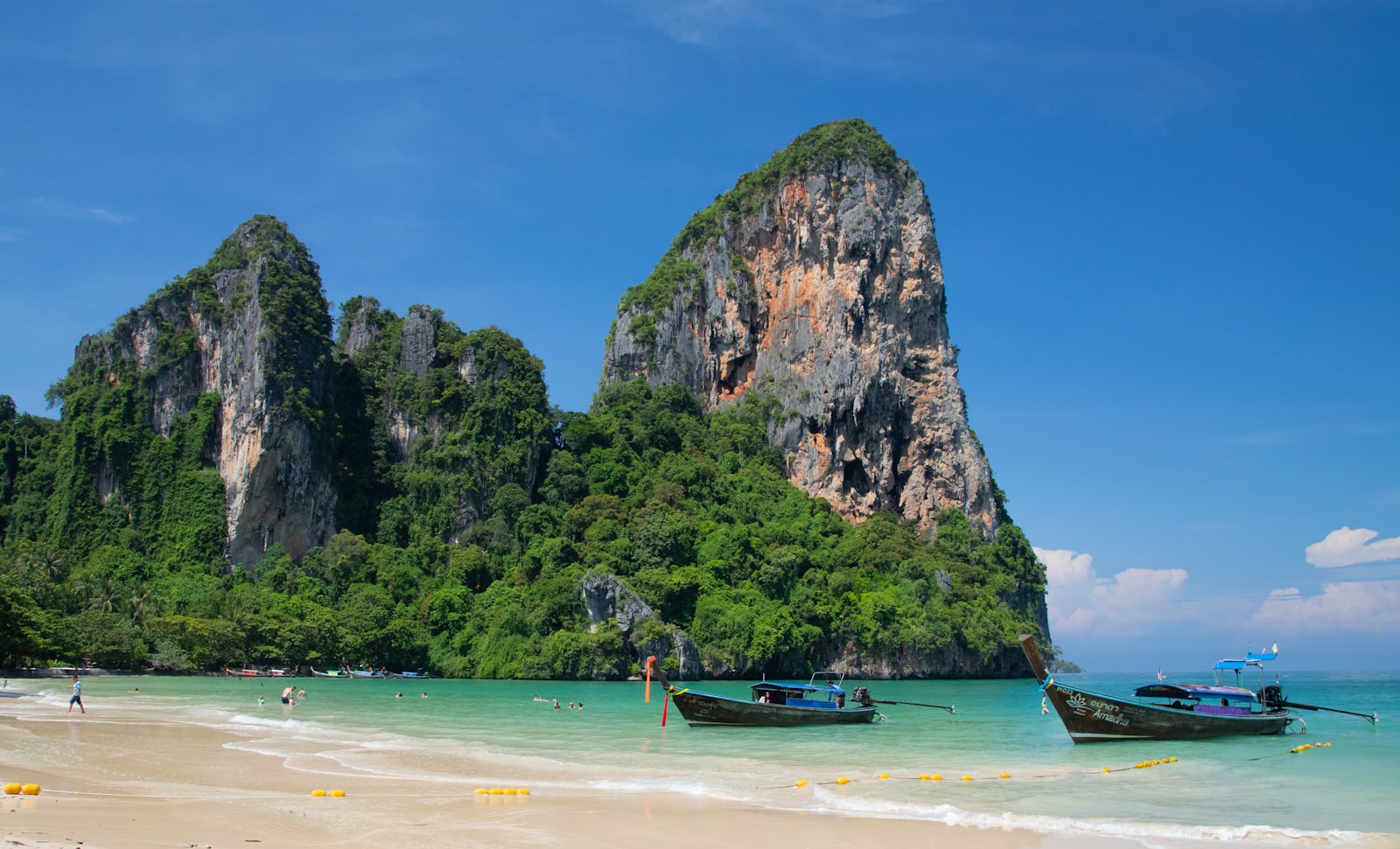 กระบี่กับเด็ก 3 วัน 2 คืน หาดน้ำตื้น–เรือ–สระมรกต