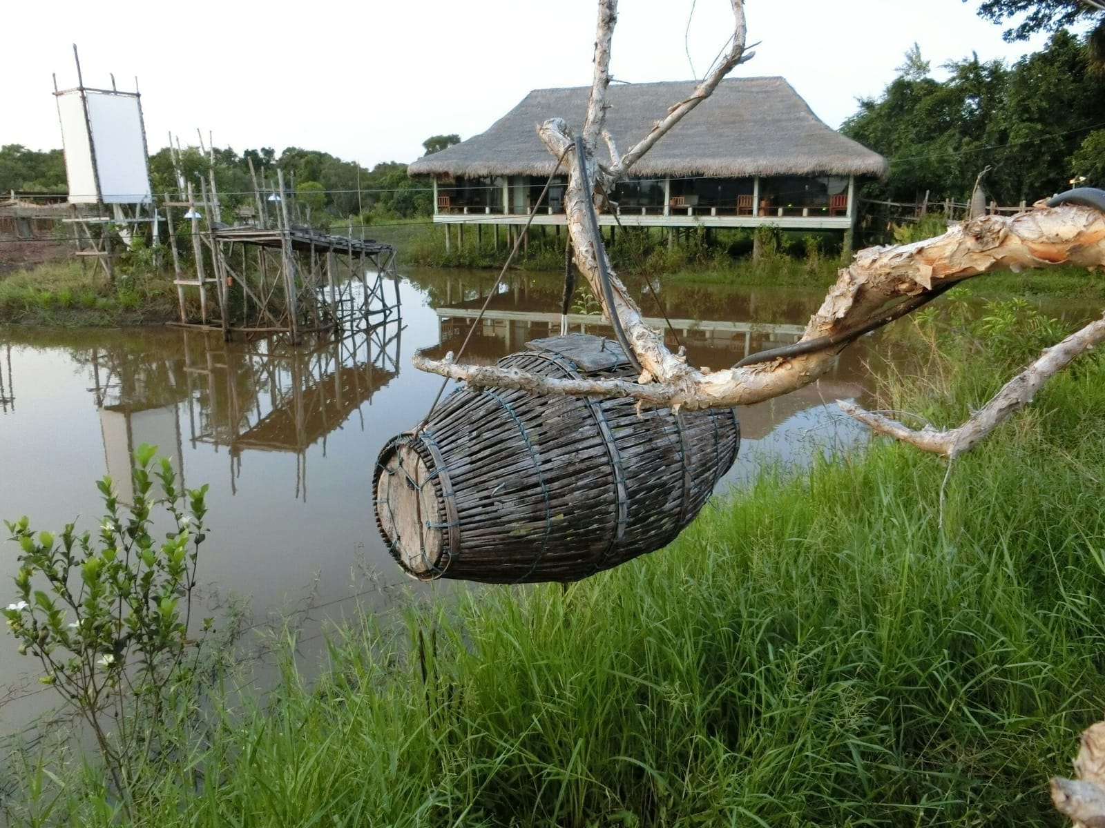 หาดลำปำ นั่งกินลมริมทะเลสาบสงขลา