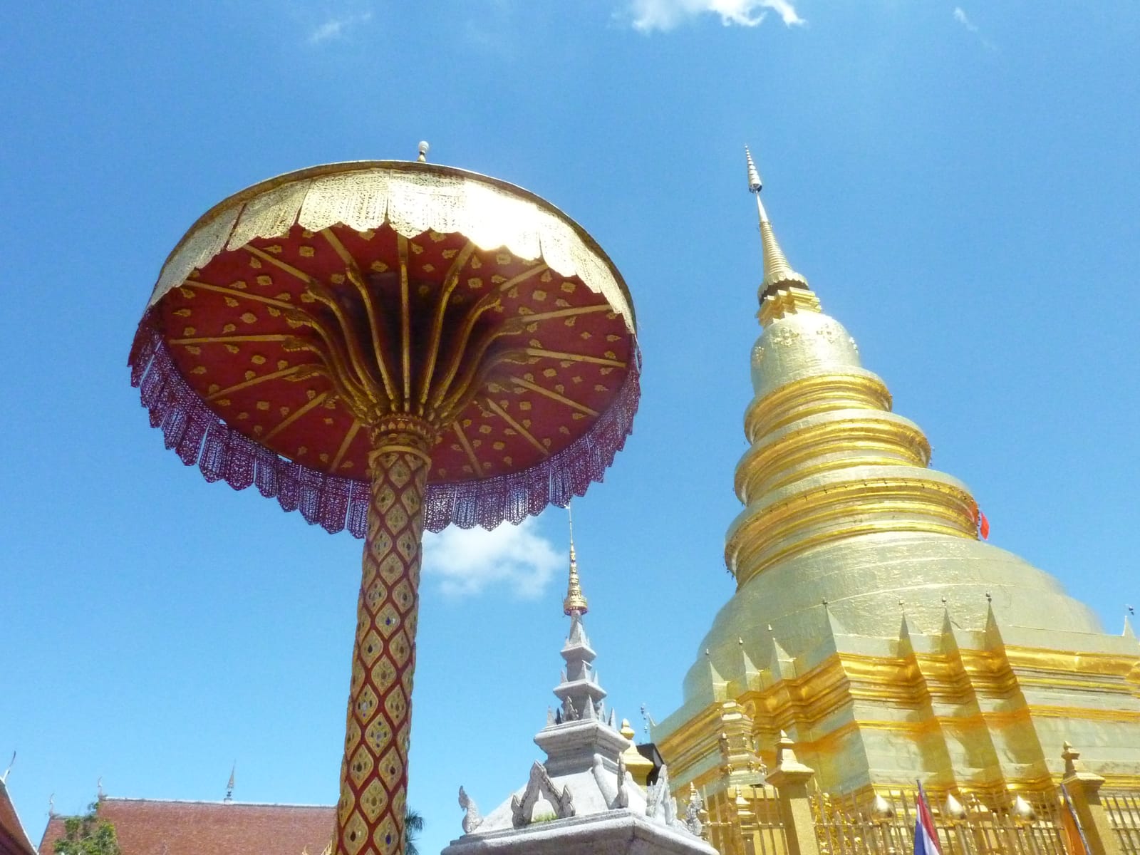 แพลนสายถ่ายรูปลำพูน เมืองเก่า เจดีย์ ทุ่งนา คาเฟ่