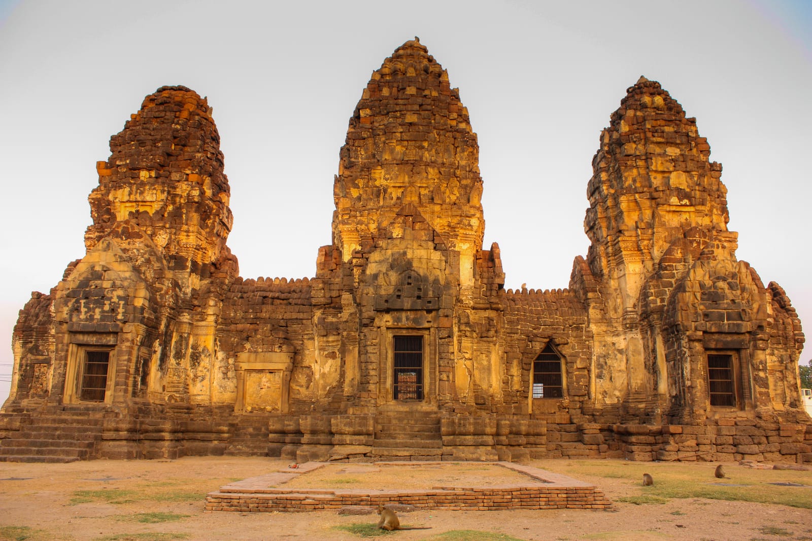 เมืองเก่าลพบุรี สายคาเฟ่ + โบราณสถาน 2 วัน