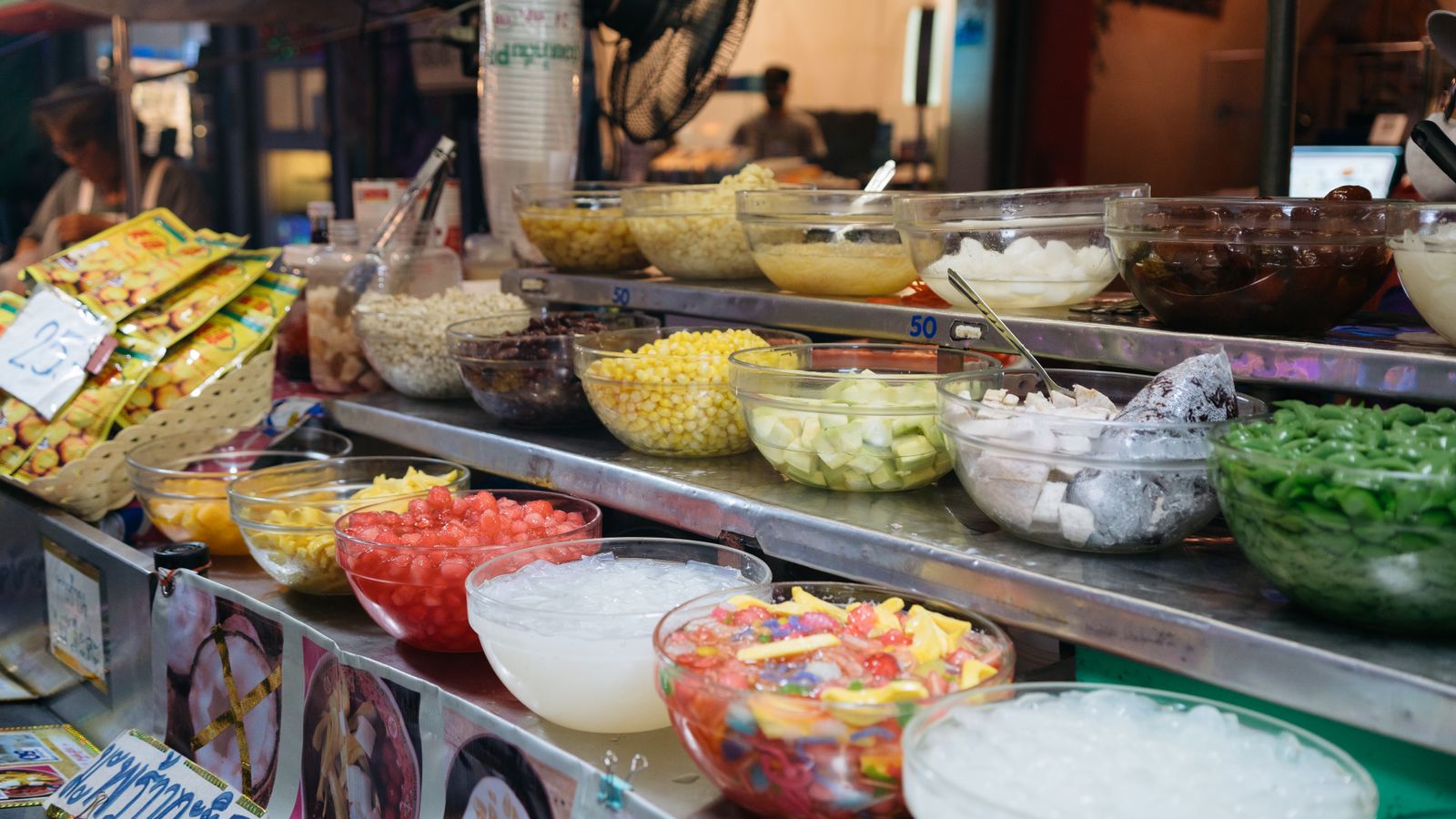 ของหวานเมืองคอน ร้านตำนาน เบเกอรี + ขนมพื้นบ้านใต้