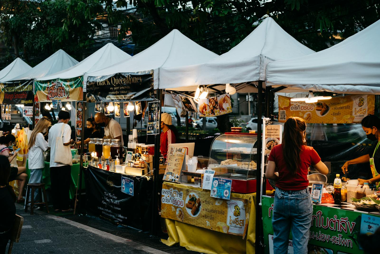 ตลาดและย่านเมืองนครนายก เดินชิมก่อน–หลังขึ้นน้ำตก