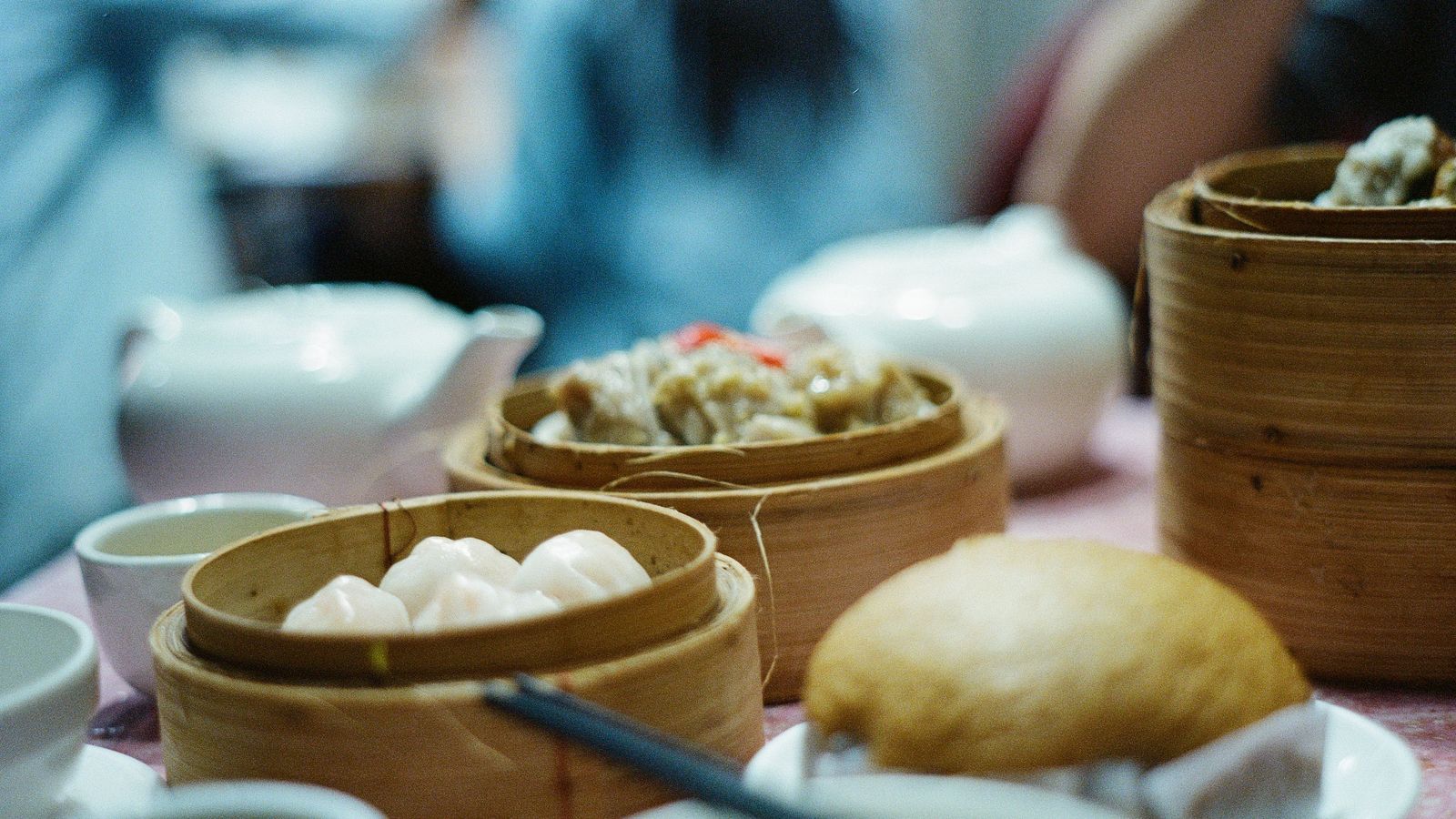 อาหารจีนปากน้ำโพ ติ่มซำ ข้าวต้มกุ๊ย ร้านเก่าแก่