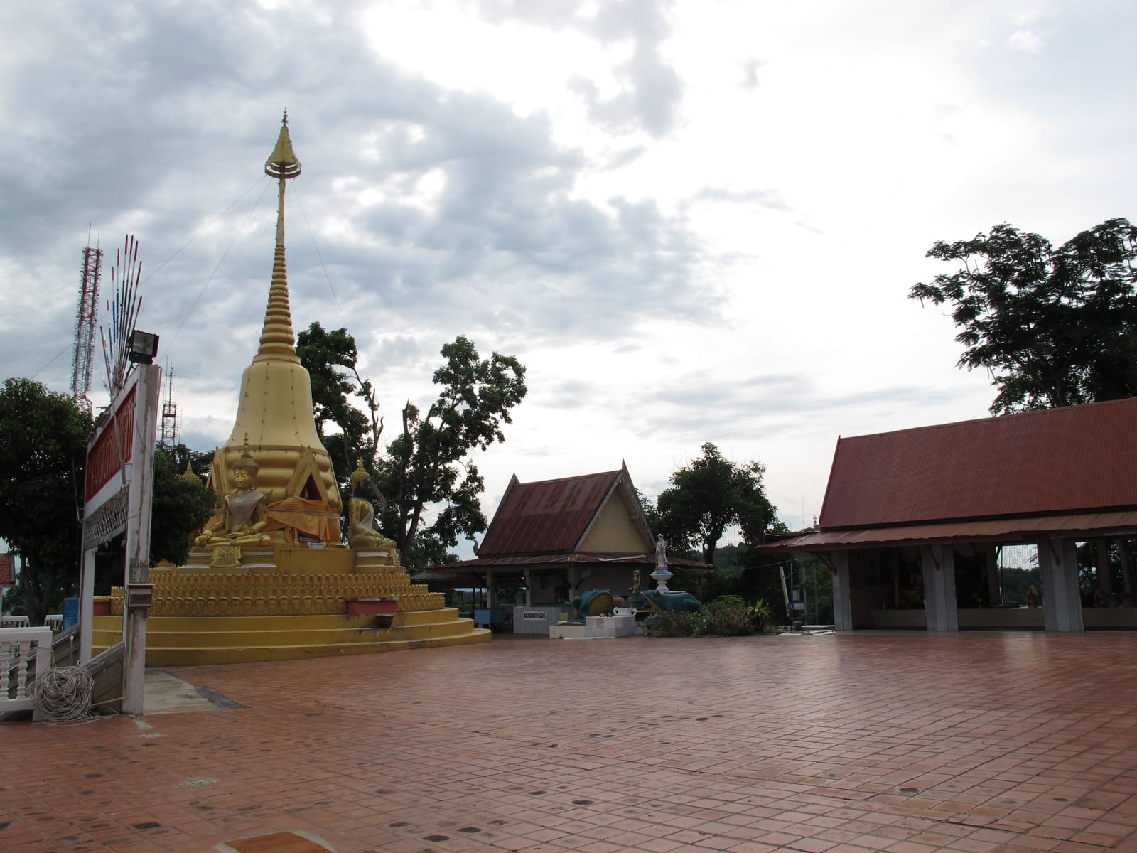 นครสวรรค์–อุทัยธานี 2 วัน 1 คืน · ตลาดเก่า ริมน้ำ
