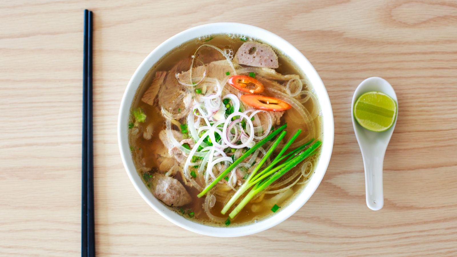 อาหารเช้าแบบคนหนองคาย ก๋วยจั๊บญวน ข้าวเปียกเส้น กาแฟโบราณ