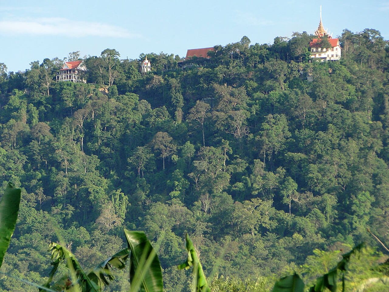 แผนเที่ยวหนองคายสายธรรมชาติ วัดผาตากเสื้อ–วัดหินหมากเป้ง–สังคมริมโขง