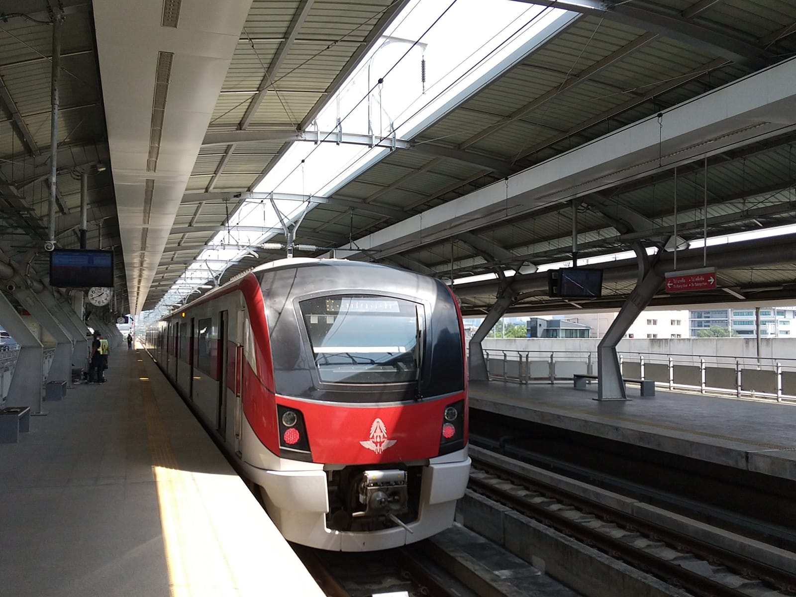 ปทุมธานี–กรุงเทพ เดย์ทริปต่อรถไฟฟ้า