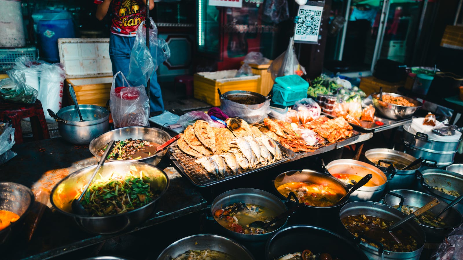 ของกินรอบ ม.ธรรมศาสตร์ รังสิต ร้านนักศึกษา ตามสั่ง ชานม คุ้มราคา