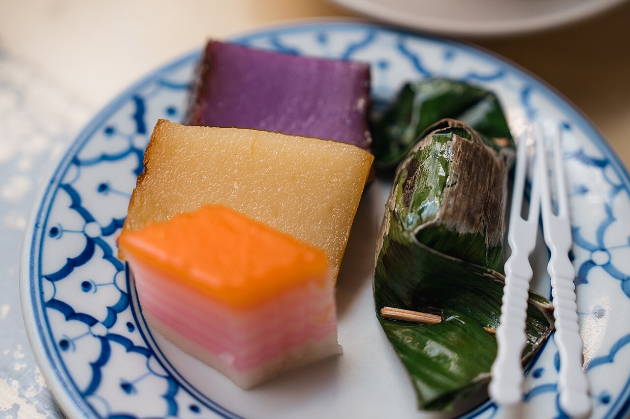 ขนมพื้นบ้านมลายูปัตตานี ตามตลาดเช้า กินคู่ชาร้อน