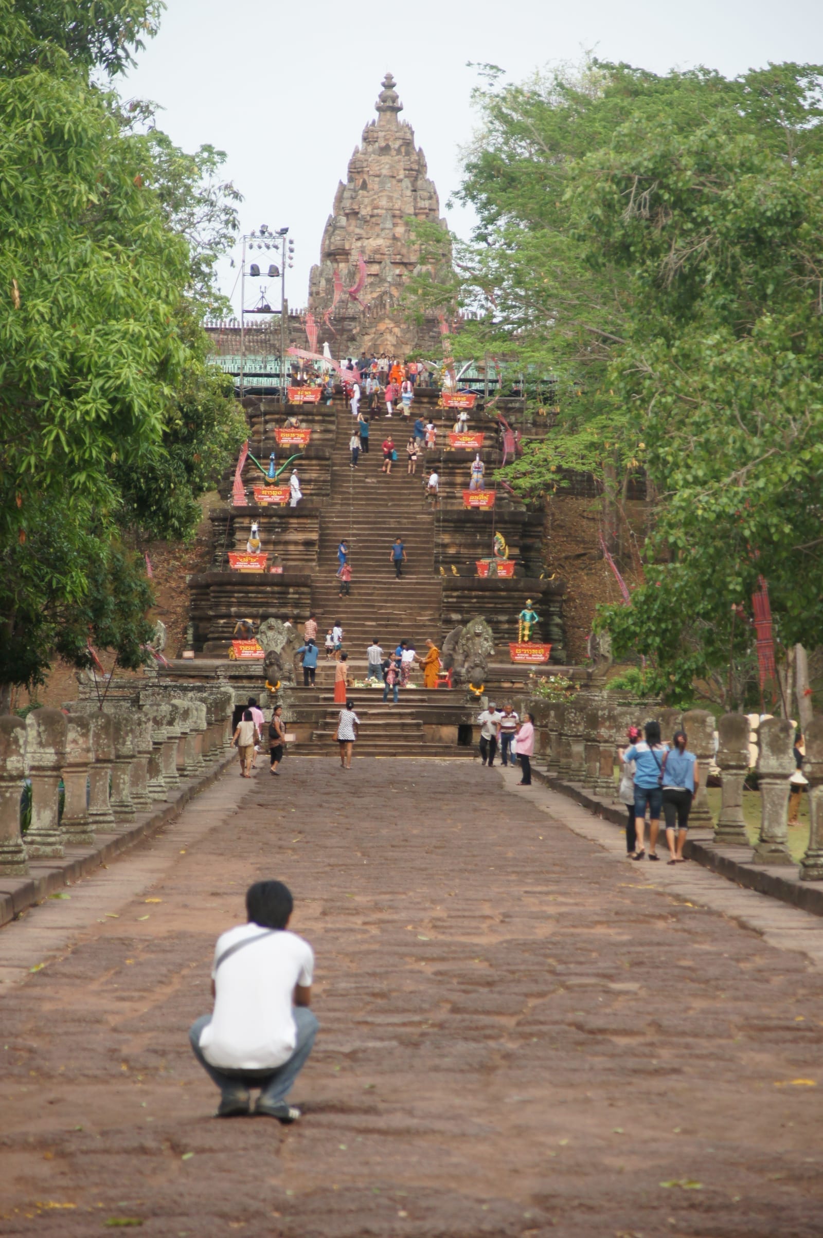 พระอาทิตย์ลอด 15 ช่องประตูพนมรุ้ง ช่วงเวลาเกิด และการเตรียมตัวไปชม