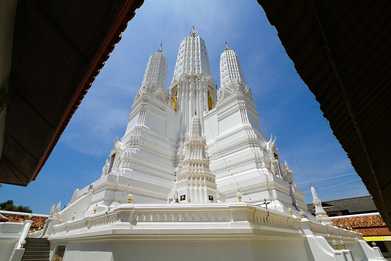 สายคาเฟ่ + เมืองเก่า ริมแม่น้ำเพชร 2 วัน 1 คืน