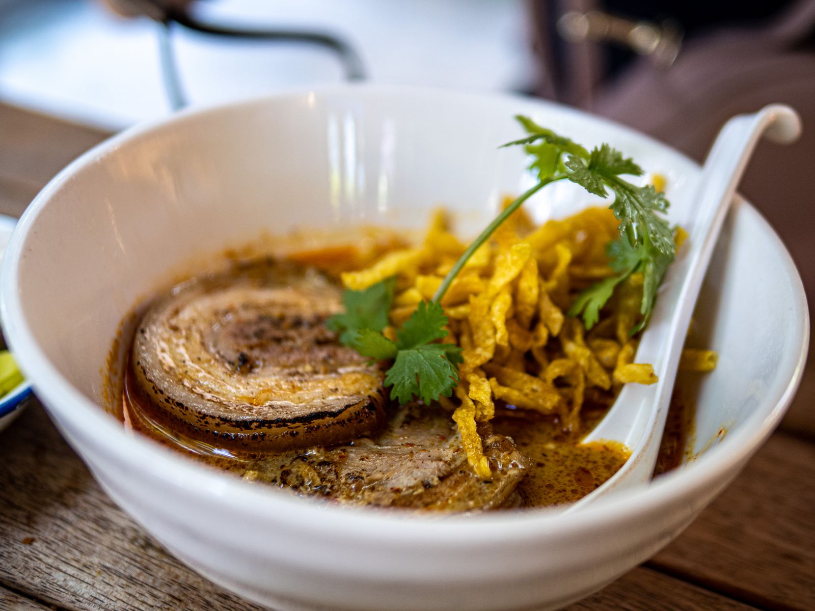 ร้านอาหารเหนือพิษณุโลก ข้าวซอย น้ำเงี้ยว ไส้อั่ว แคบหมู