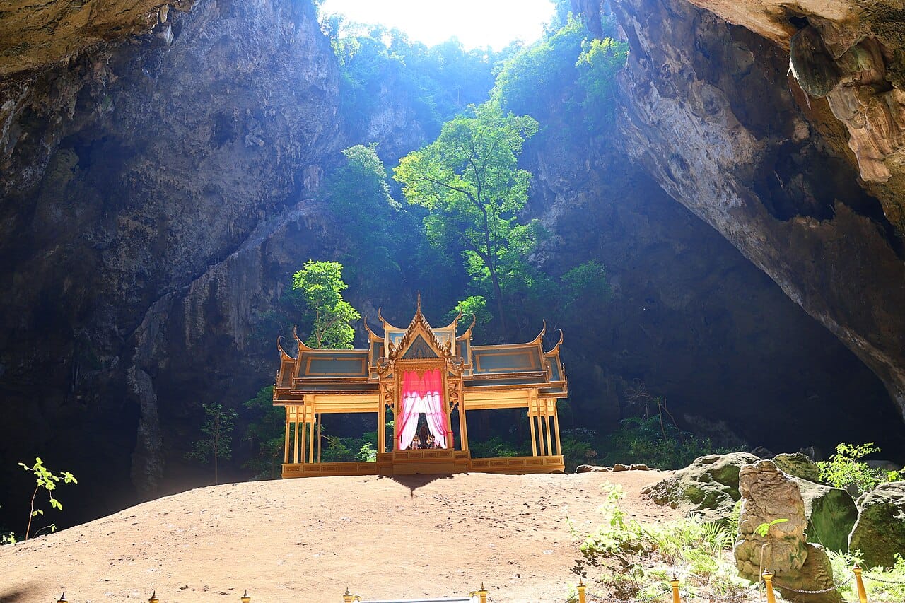 ประจวบฯ สายถ่ายรูป สถานีรถไฟ สามอ่าว ถ้ำพระยานคร
