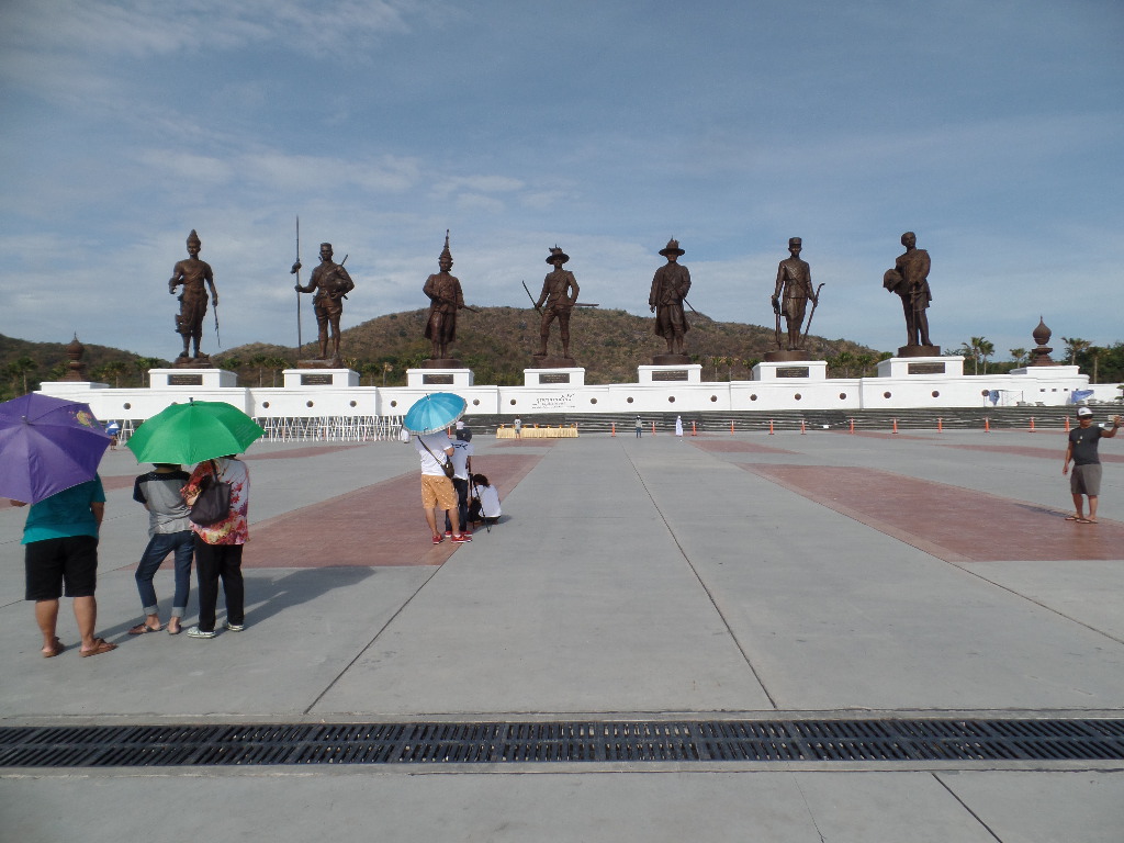 อุทยานราชภักดิ์ หัวหิน พระบรมราชานุสาวรีย์ 7 พระองค์