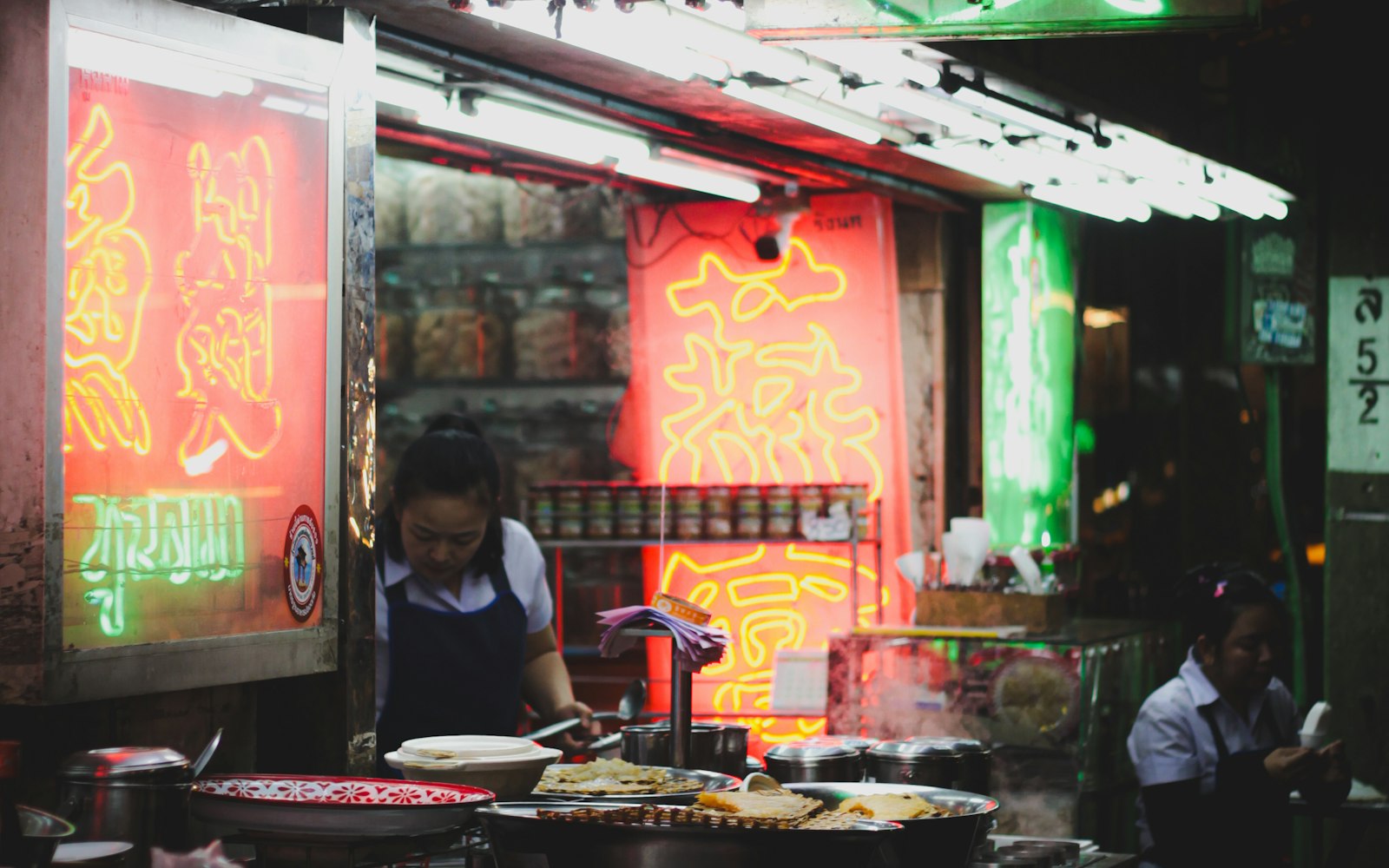 สตรีทฟู้ดรังสิต เดินชิมตลาดนัดกลางคืน