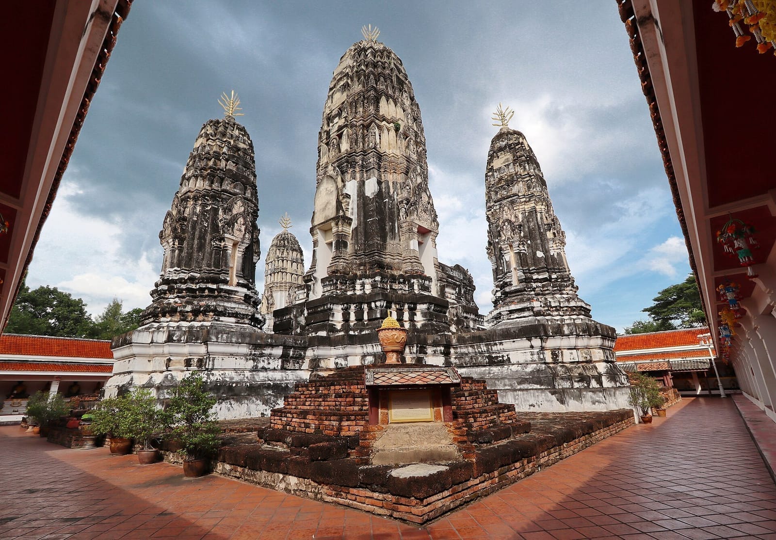 วัดเด่นราชบุรี เส้นทางไหว้พระในวันเดียว