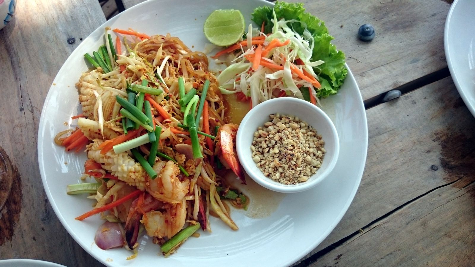สตรีทฟู้ดร้อยเอ็ด เดินชิมของย่างของทอดยามค่ำ