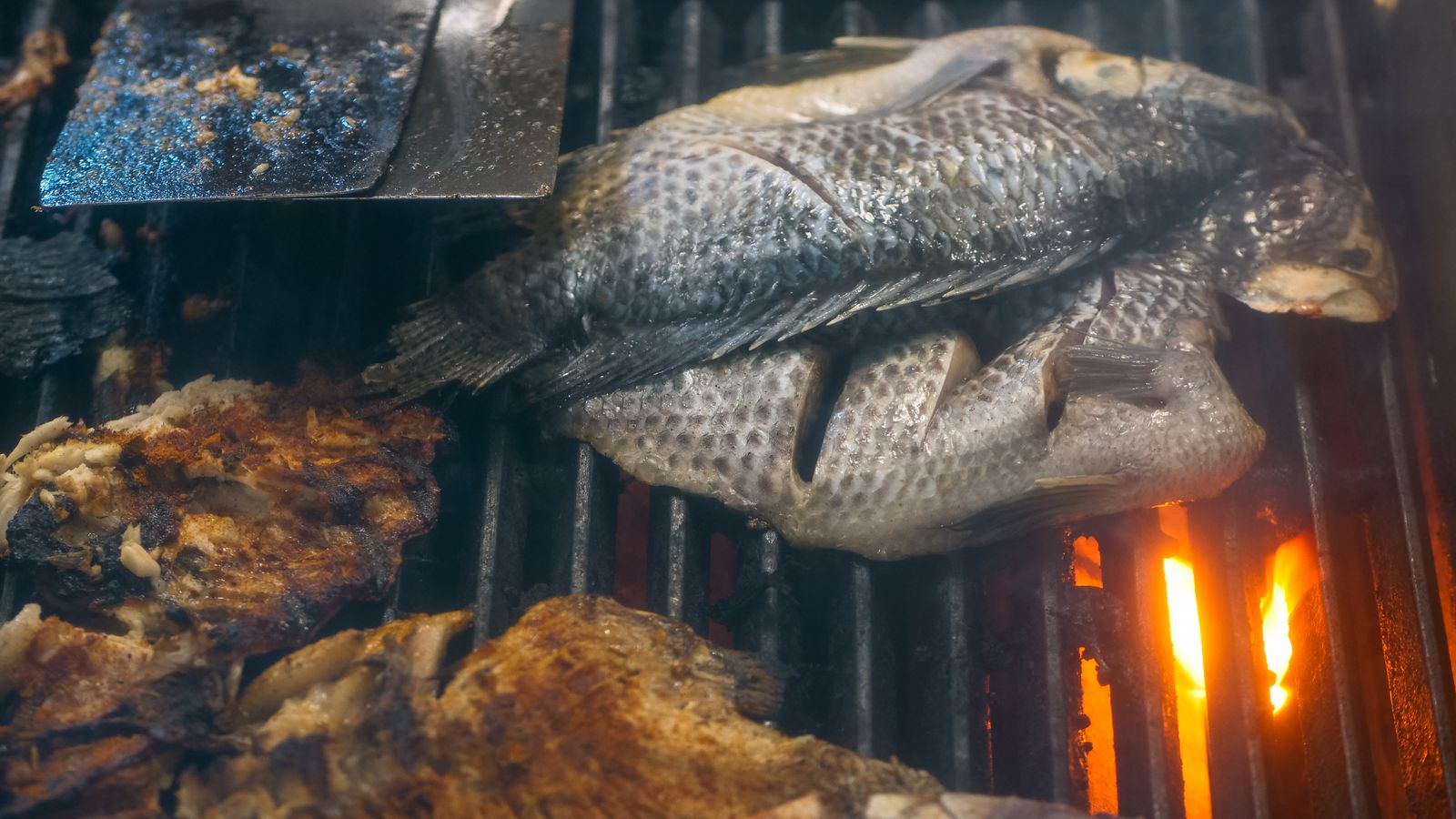 ปลาน้ำจืด &amp; กุ้งฝอยสระแก้ว ร้านริมอ่างเก็บน้ำที่คนพื้นที่ไป