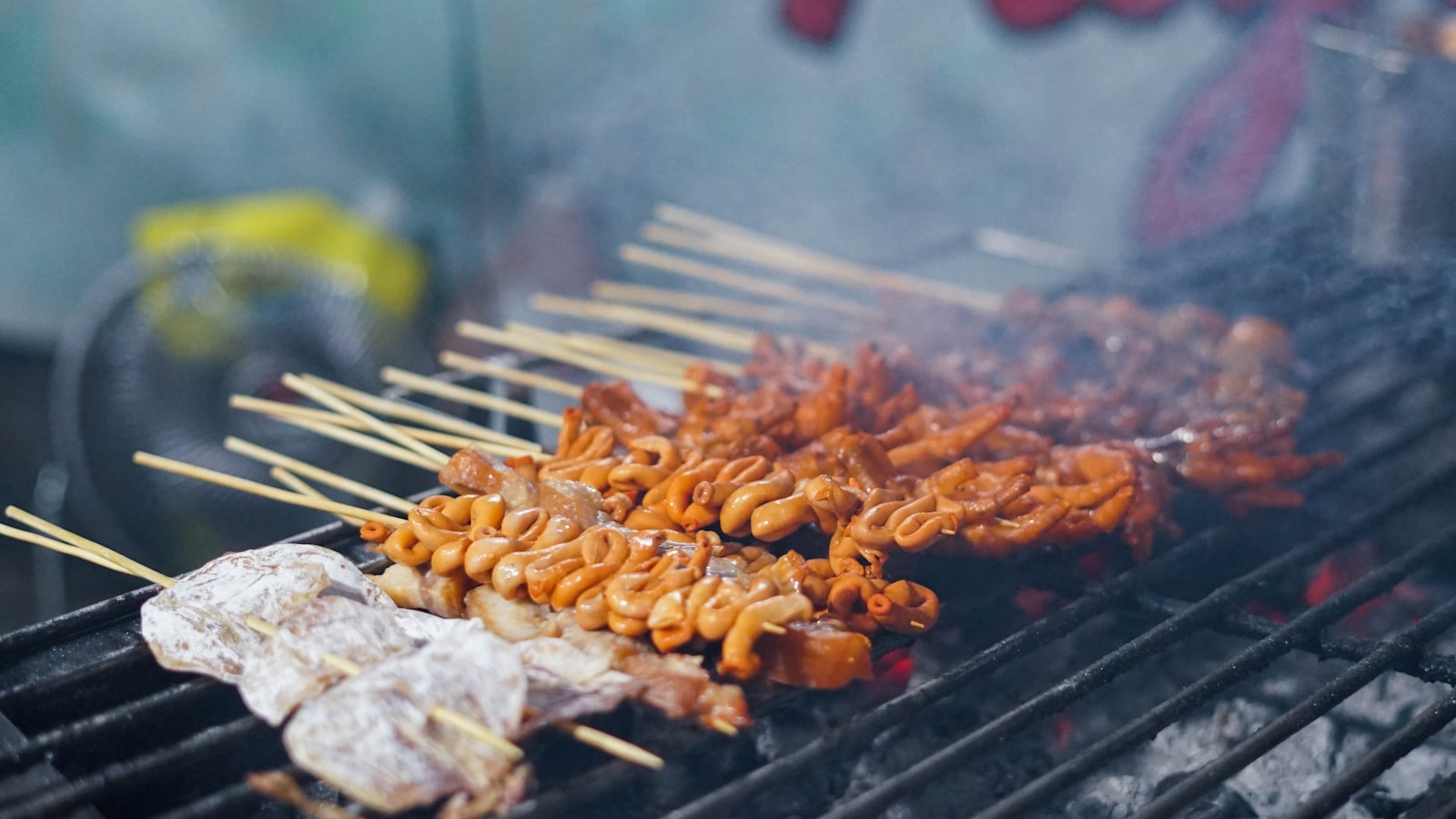สตรีทฟู้ดสระแก้ว ตลาดเย็น เดินชิมยามค่ำ