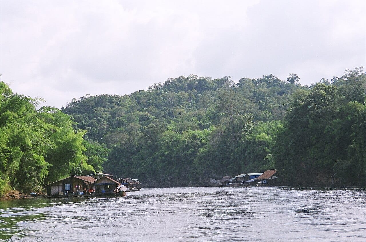 อุทยานแห่งชาติไทรโยค น้ำตก · ถ้ำ · ล่องแพ · ที่พักริมน้ำ