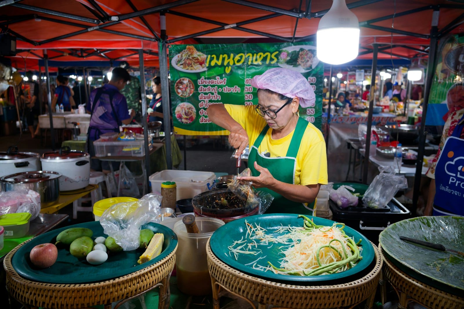 ตลาดกลางคืนเกาะสมุย ไปวันไหน กินตรงไหน