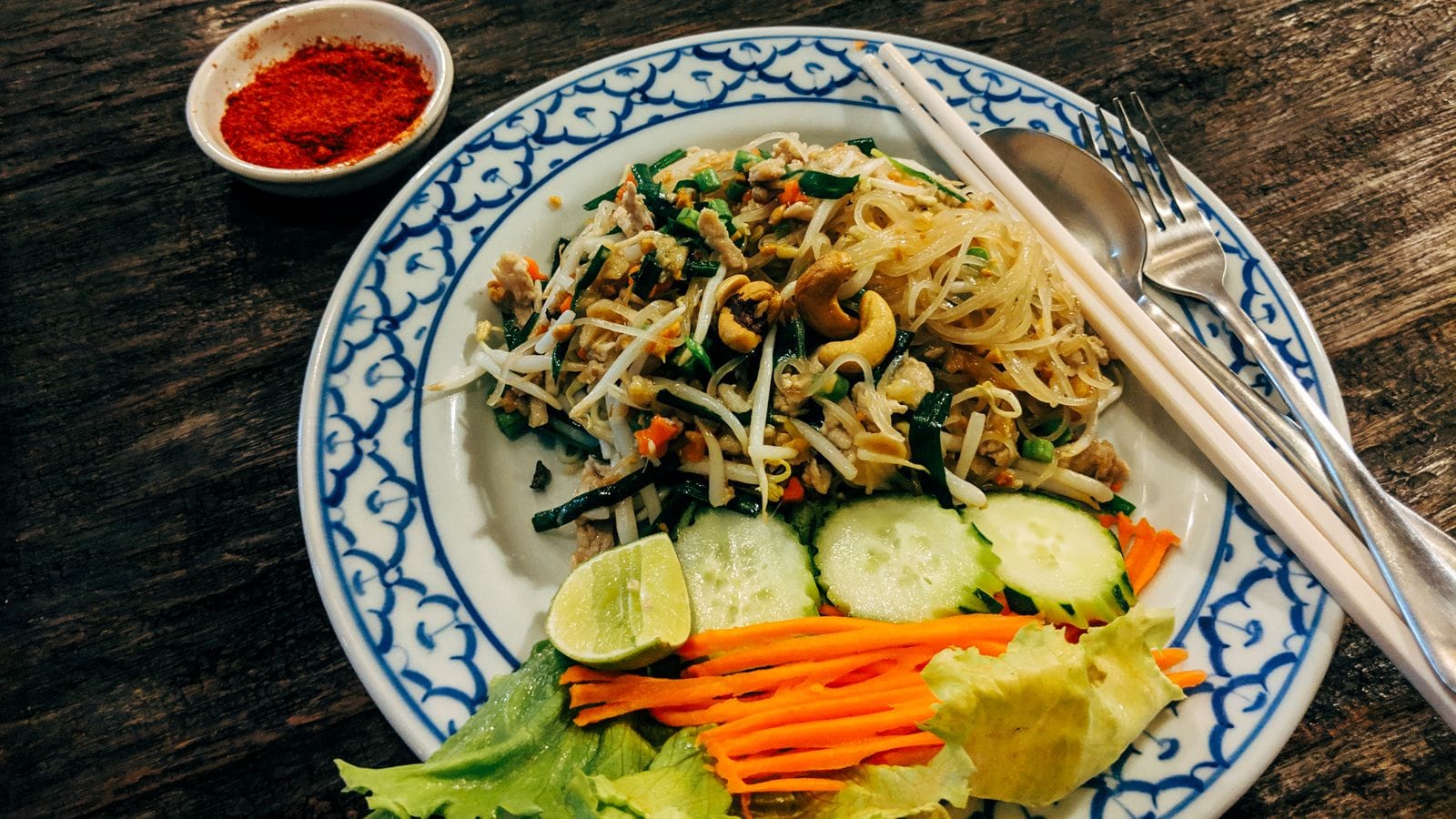 อาหารเช้าแบบคนศรีสะเกษ ขนมจีน ข้าวต้ม กาแฟ ตลาดเช้า